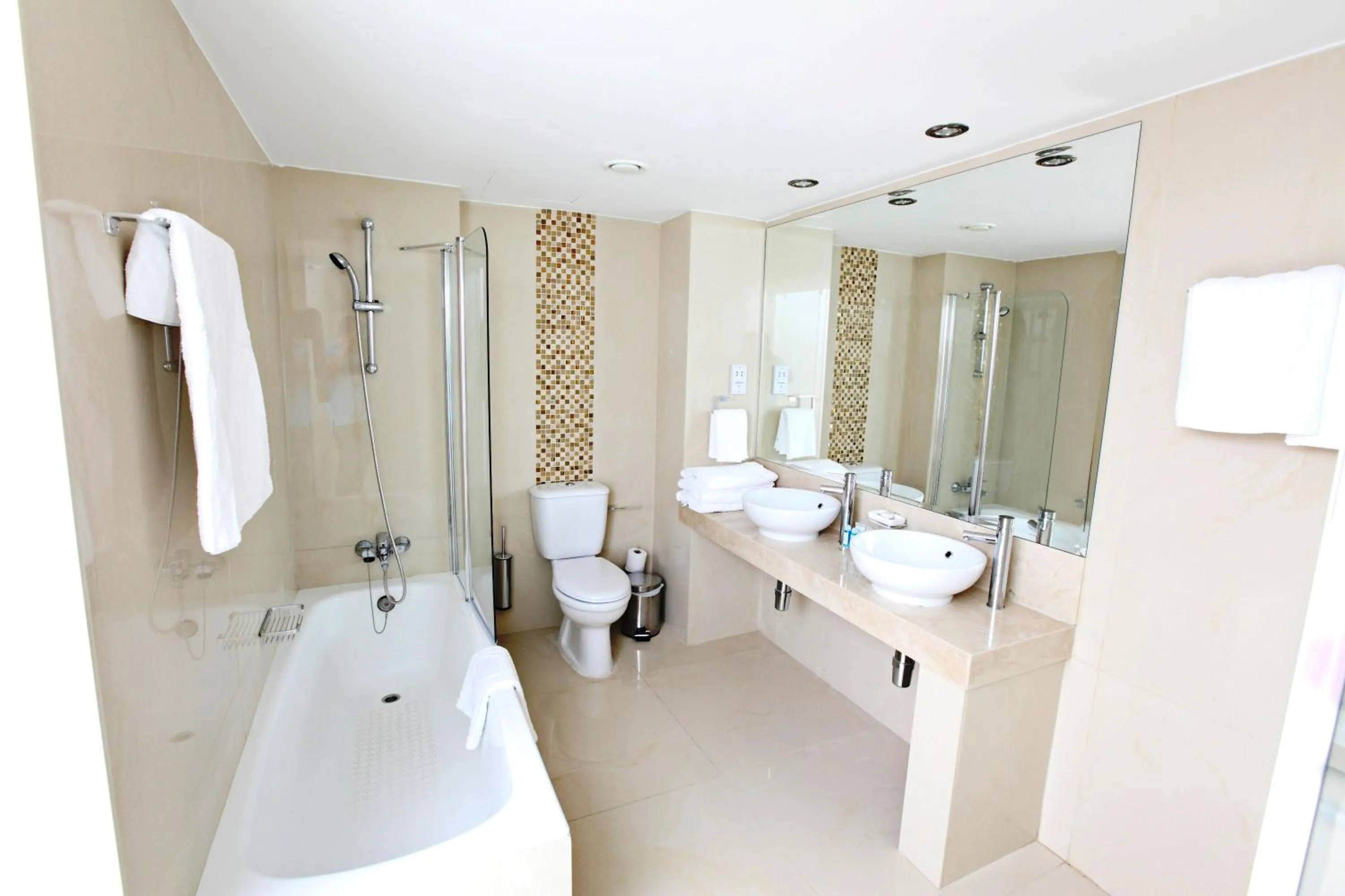 Bathroom in Dome Beach Marina Hotel & Resort