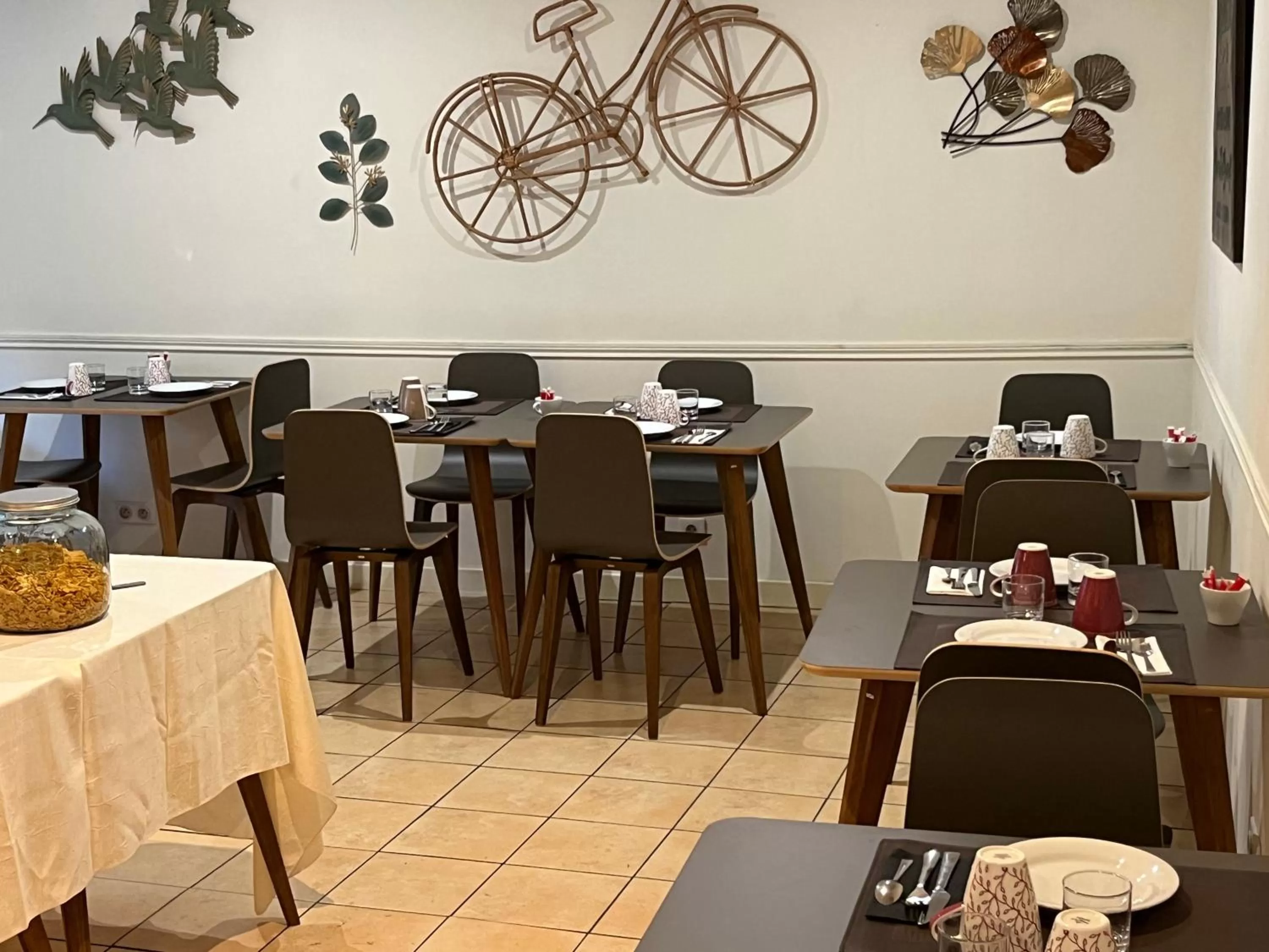 Breakfast in Le Clos d'Orange - Hotel & ville de Provence