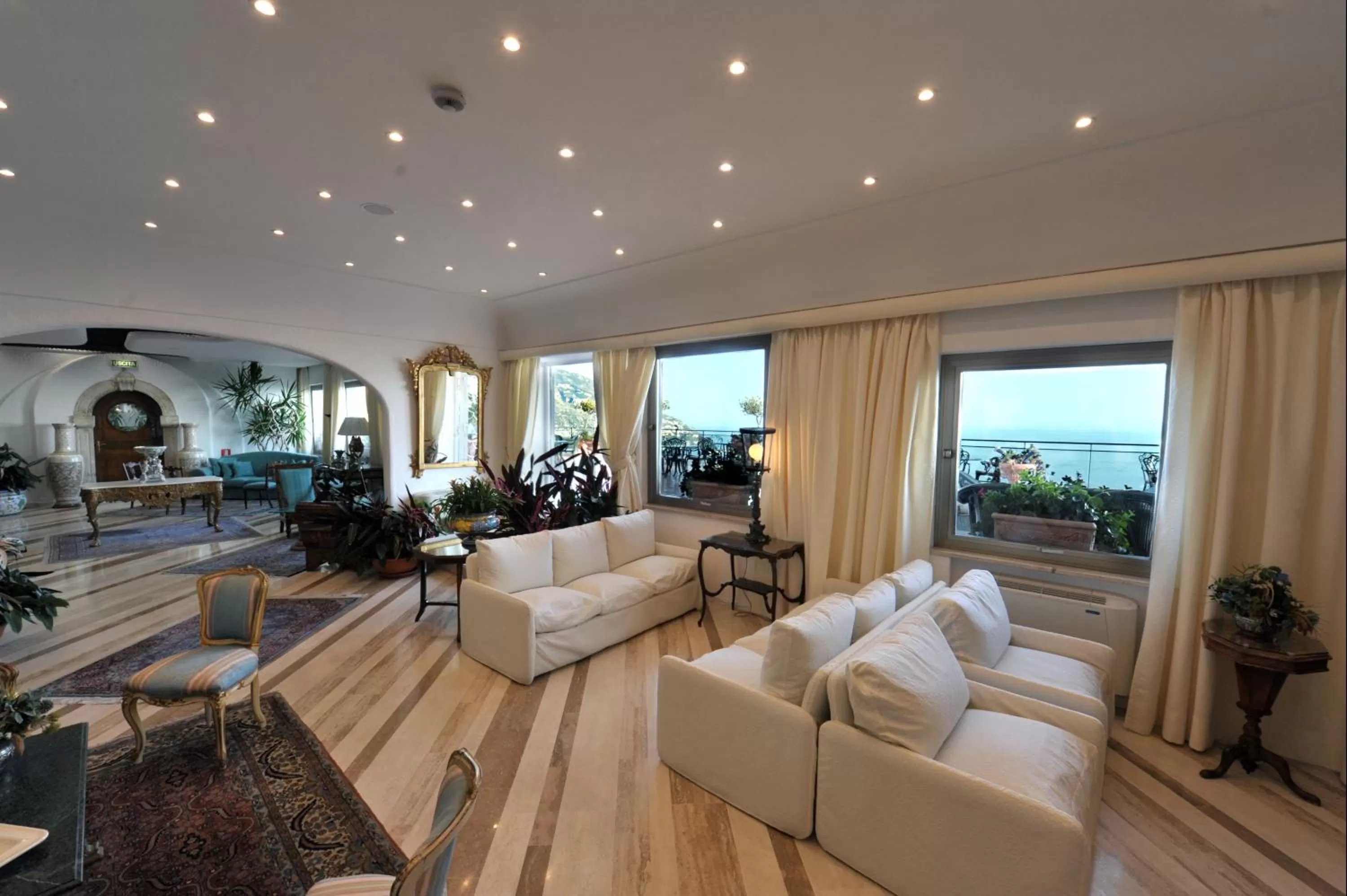 Lobby or reception in Hotel Le Agavi