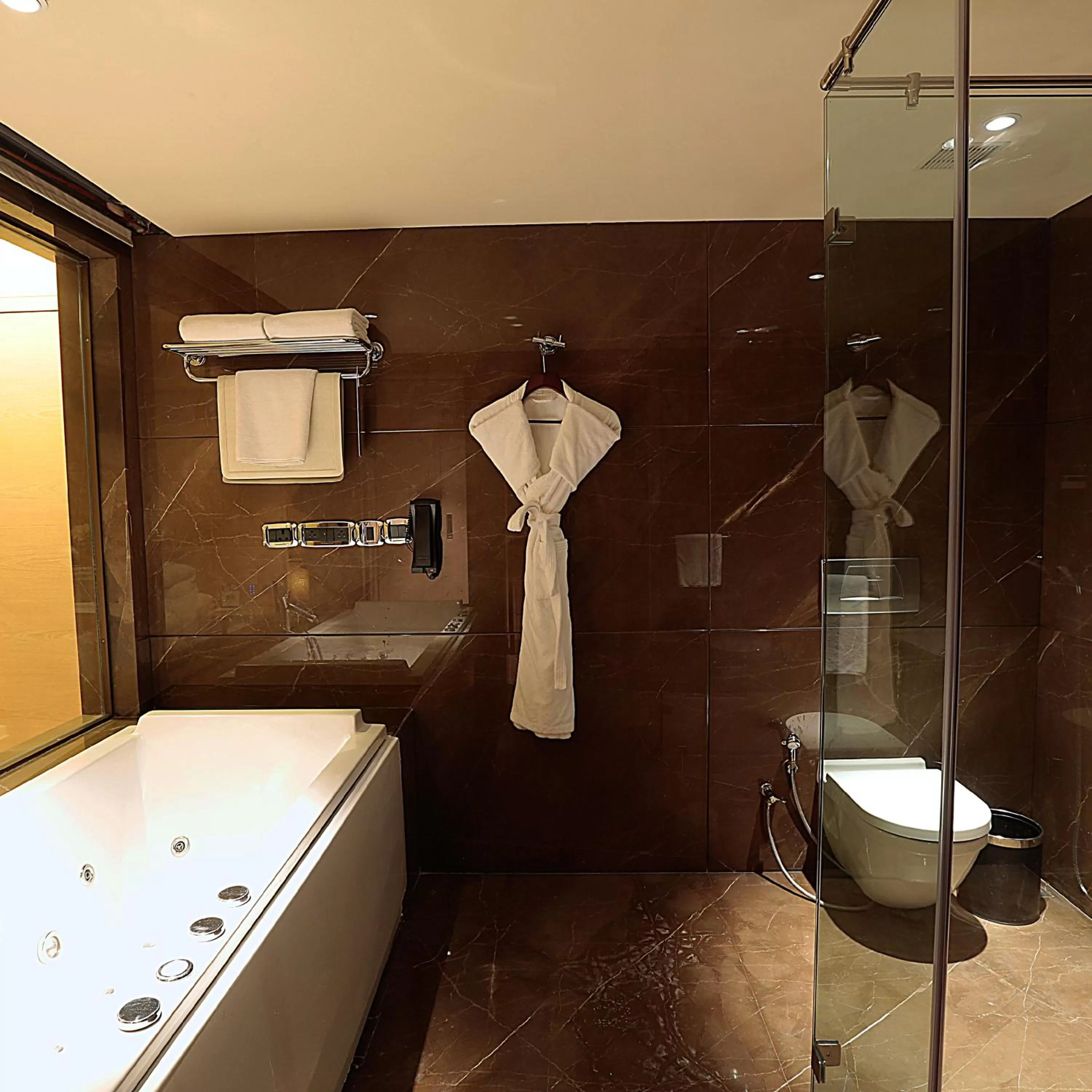 Bathroom in Hotel Sahara Star
