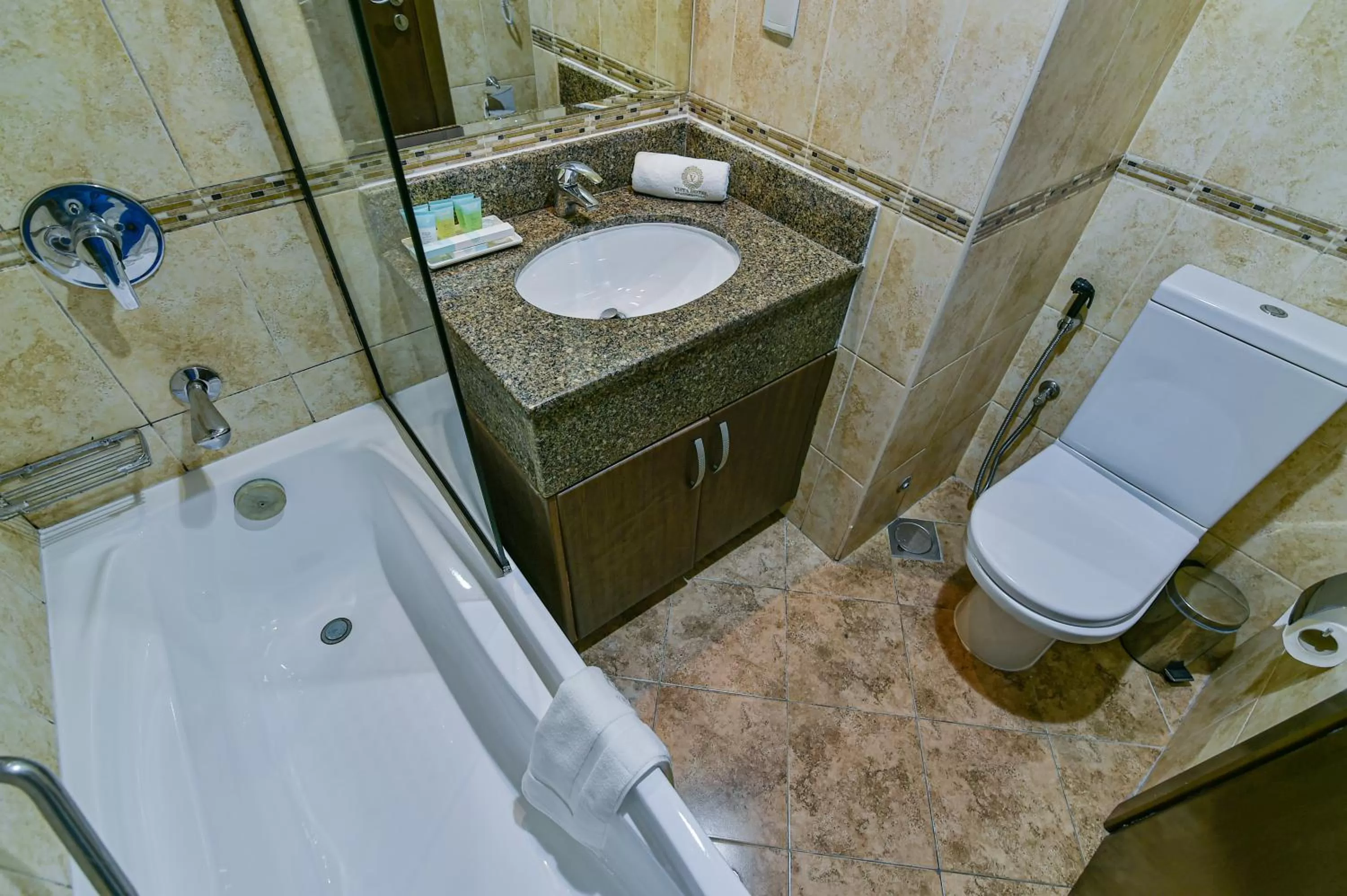 Hot Tub in VISTA HOTEL APARTMENTS DELUXE