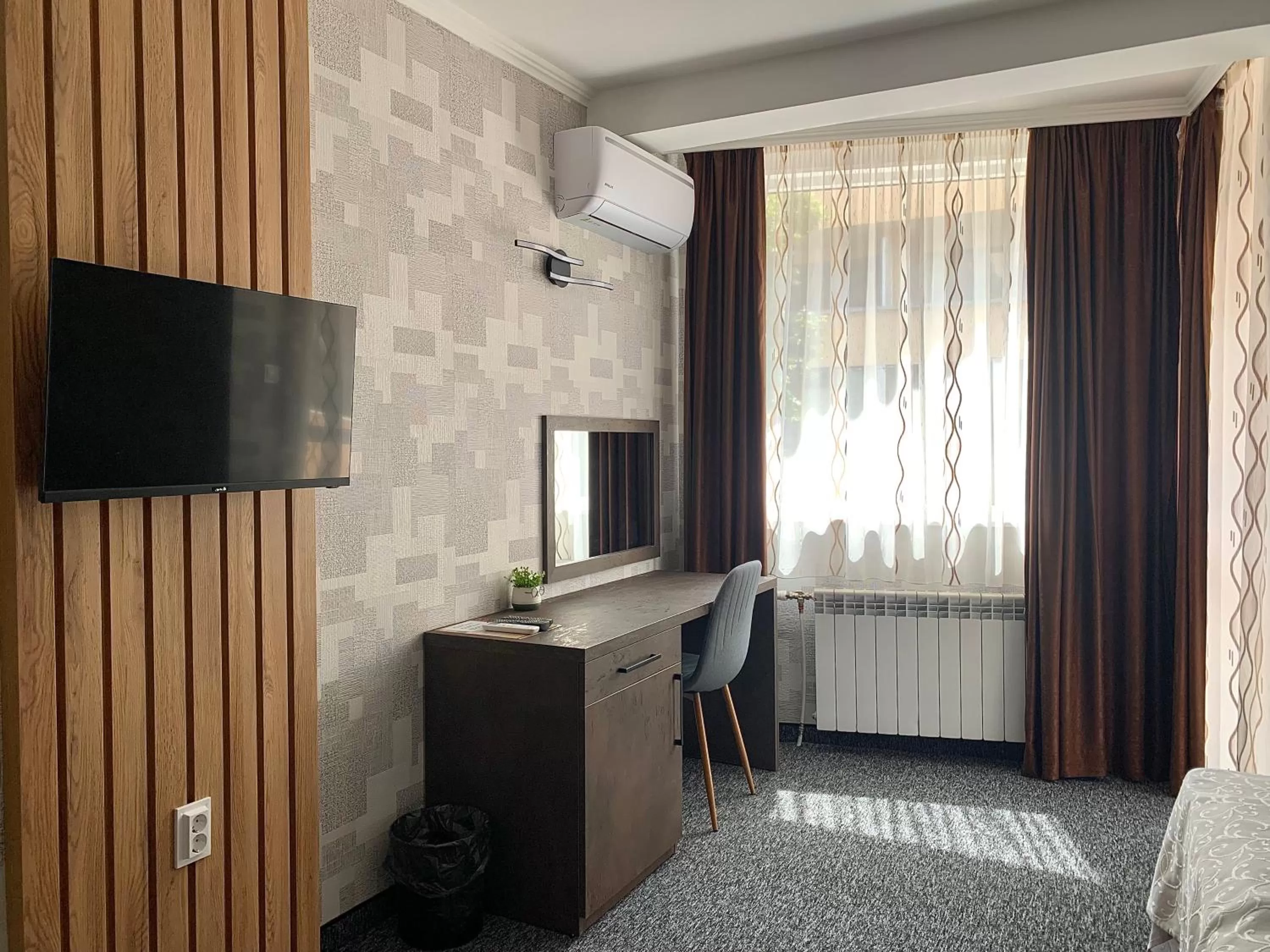 Photo of the whole room, TV/Entertainment Center in Hotel Trayana