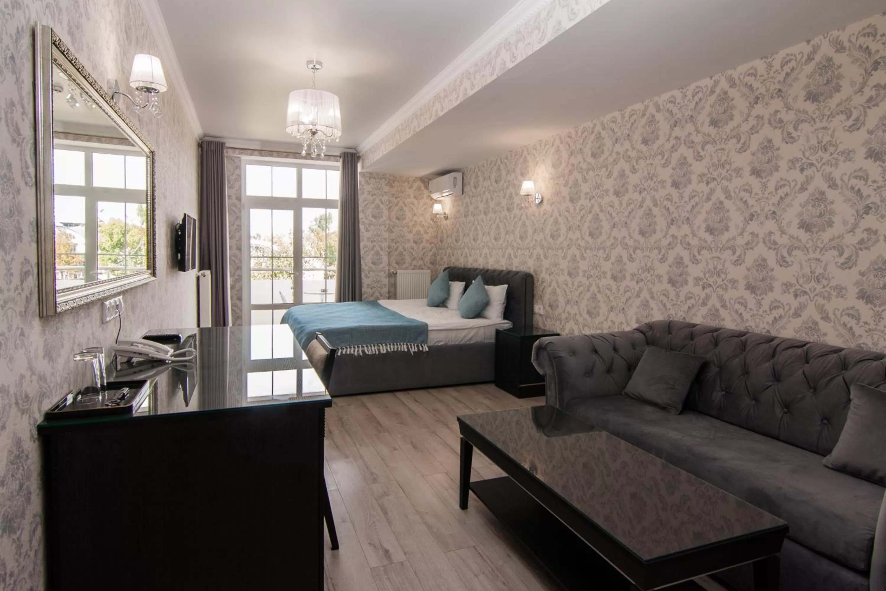 Photo of the whole room in Klassik Hotel