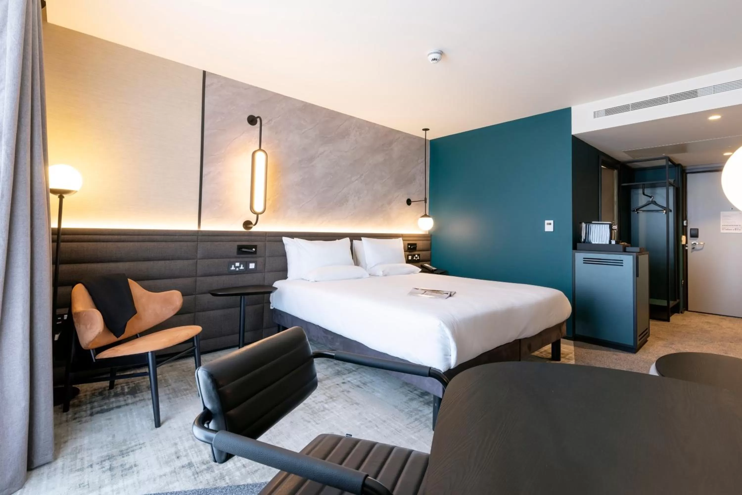 Bed in Novotel Liverpool Paddington Village