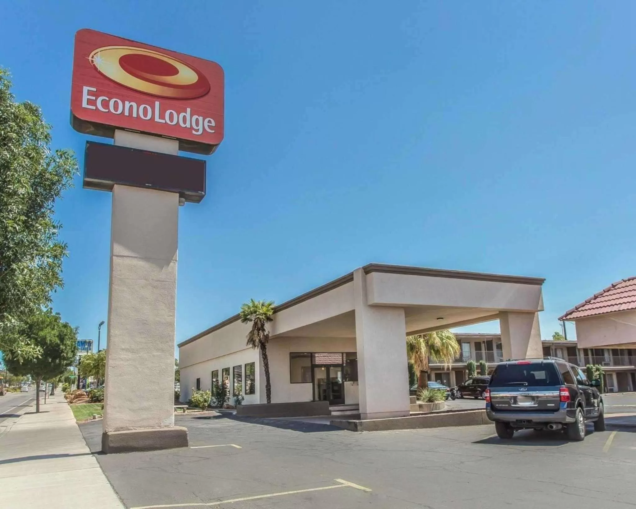 Property building in Econo Lodge St George North - Near Pioneer Park