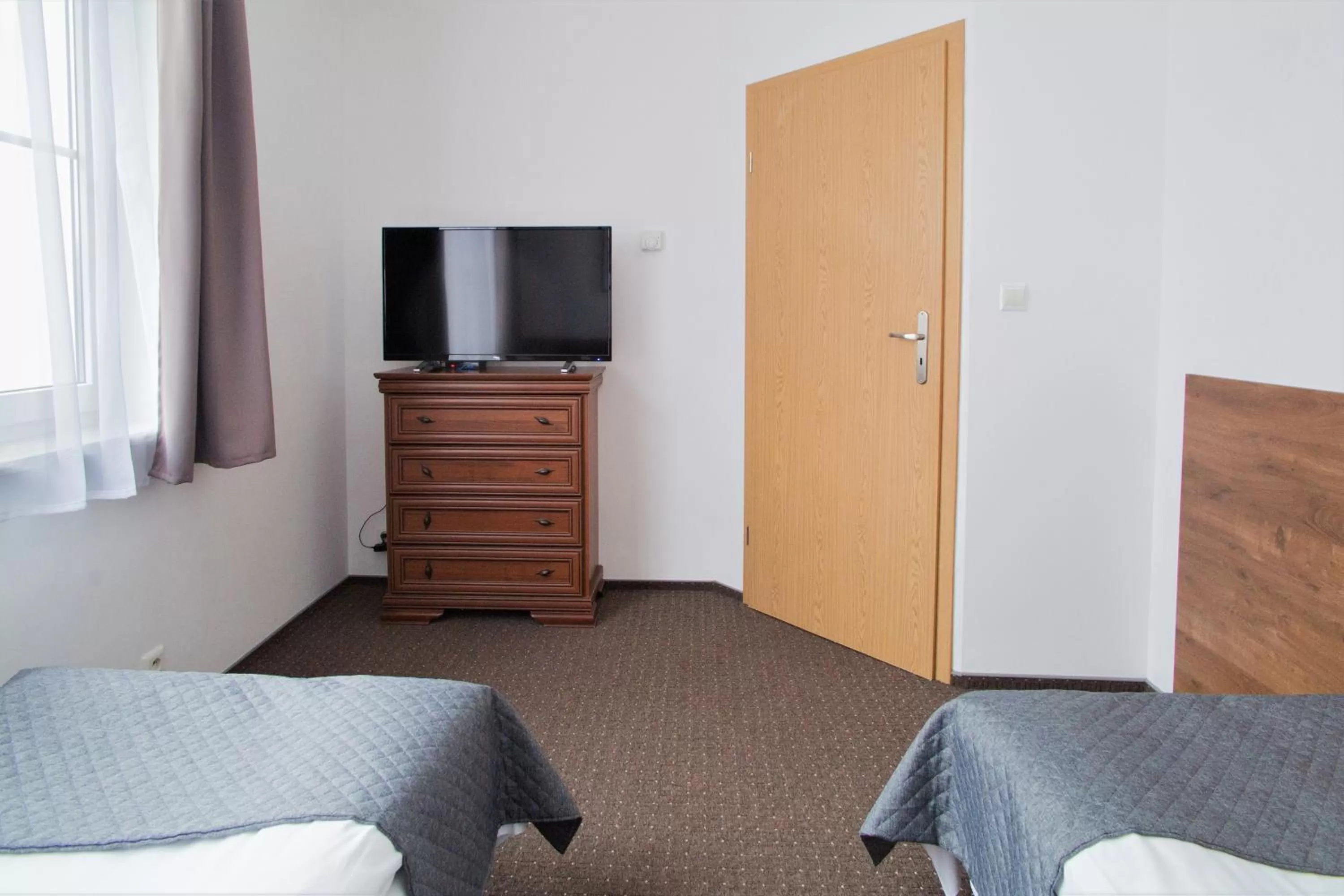 Bedroom, Bed in Warsaw Apartments - Apartamenty Wilanów