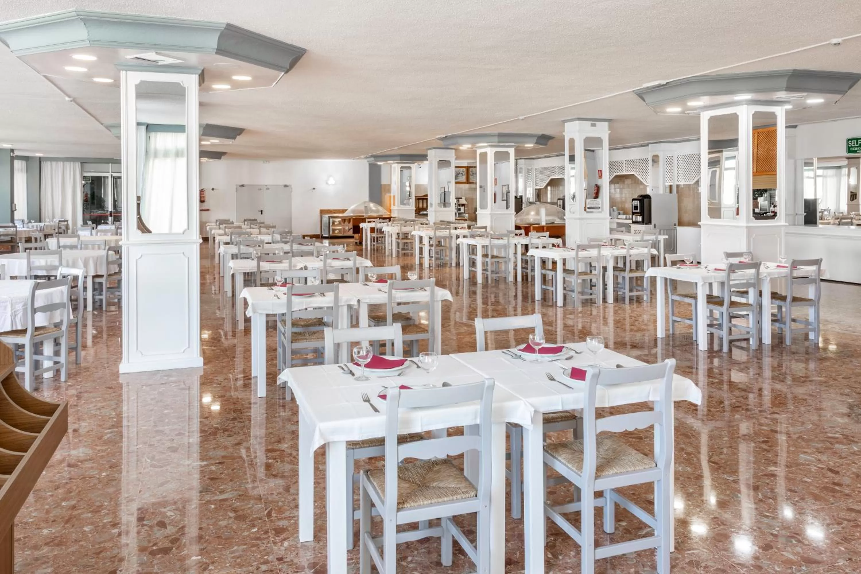 Restaurant/places to eat in Hotel Panoramica Garden