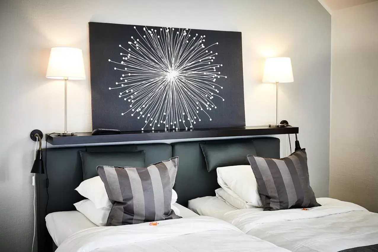 Double or Twin Room with Balcony (room for extrabed) in Hotell Västerås Double or Twin Room with Balcony (room for extrabed) in Hotell Västerås