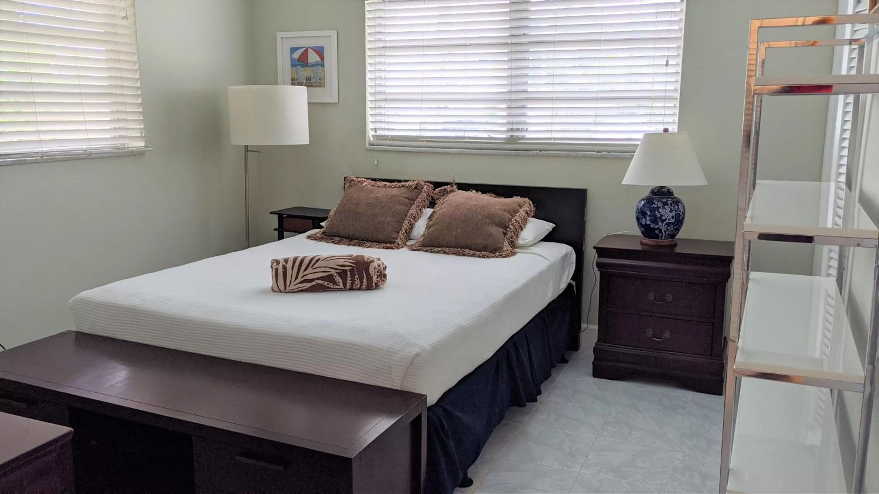 Bedroom, Bed in Manhattan Tower Apartment Hotel