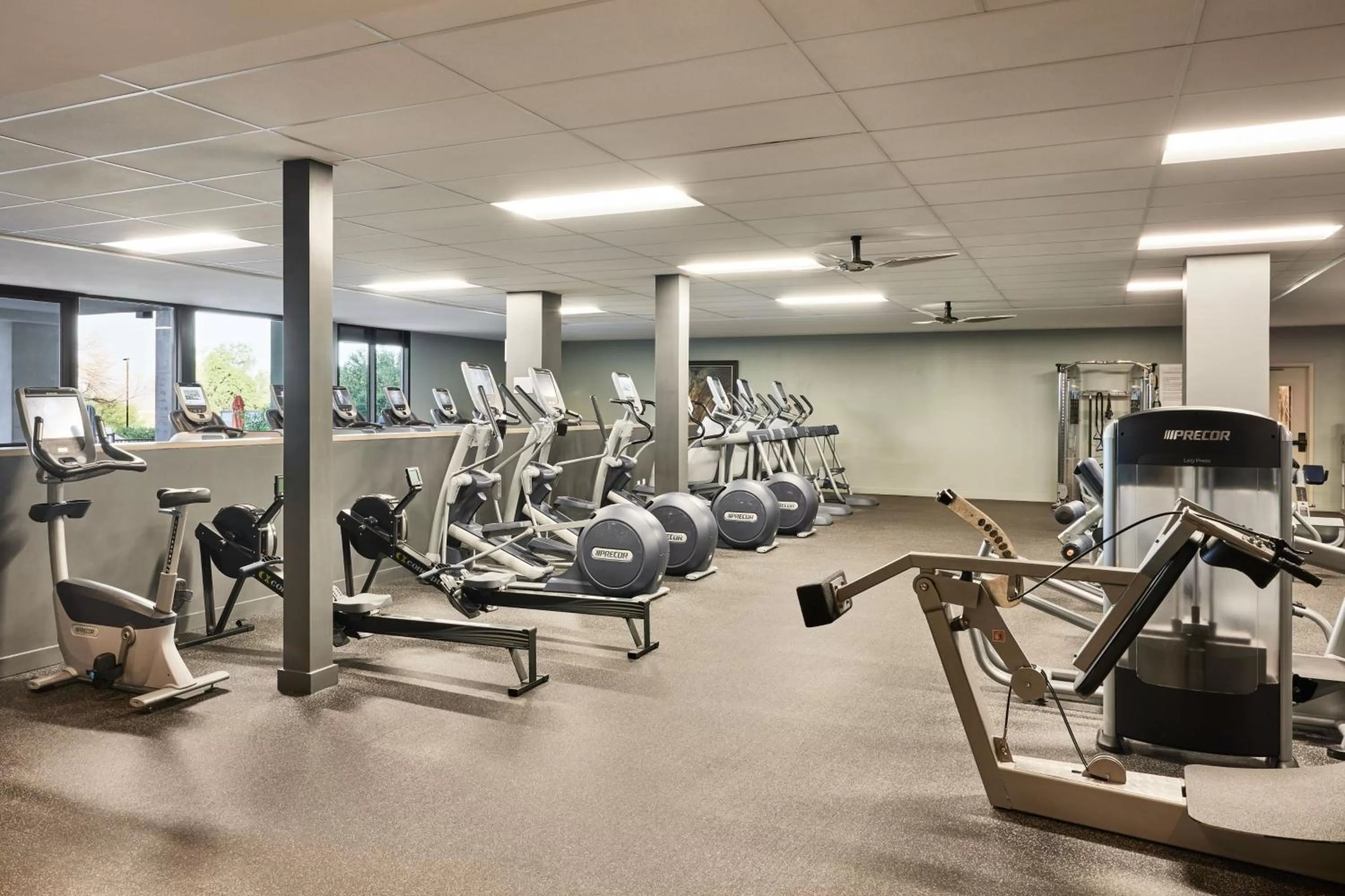 Fitness centre/facilities in ADERO Scottsdale Resort, Autograph Collection