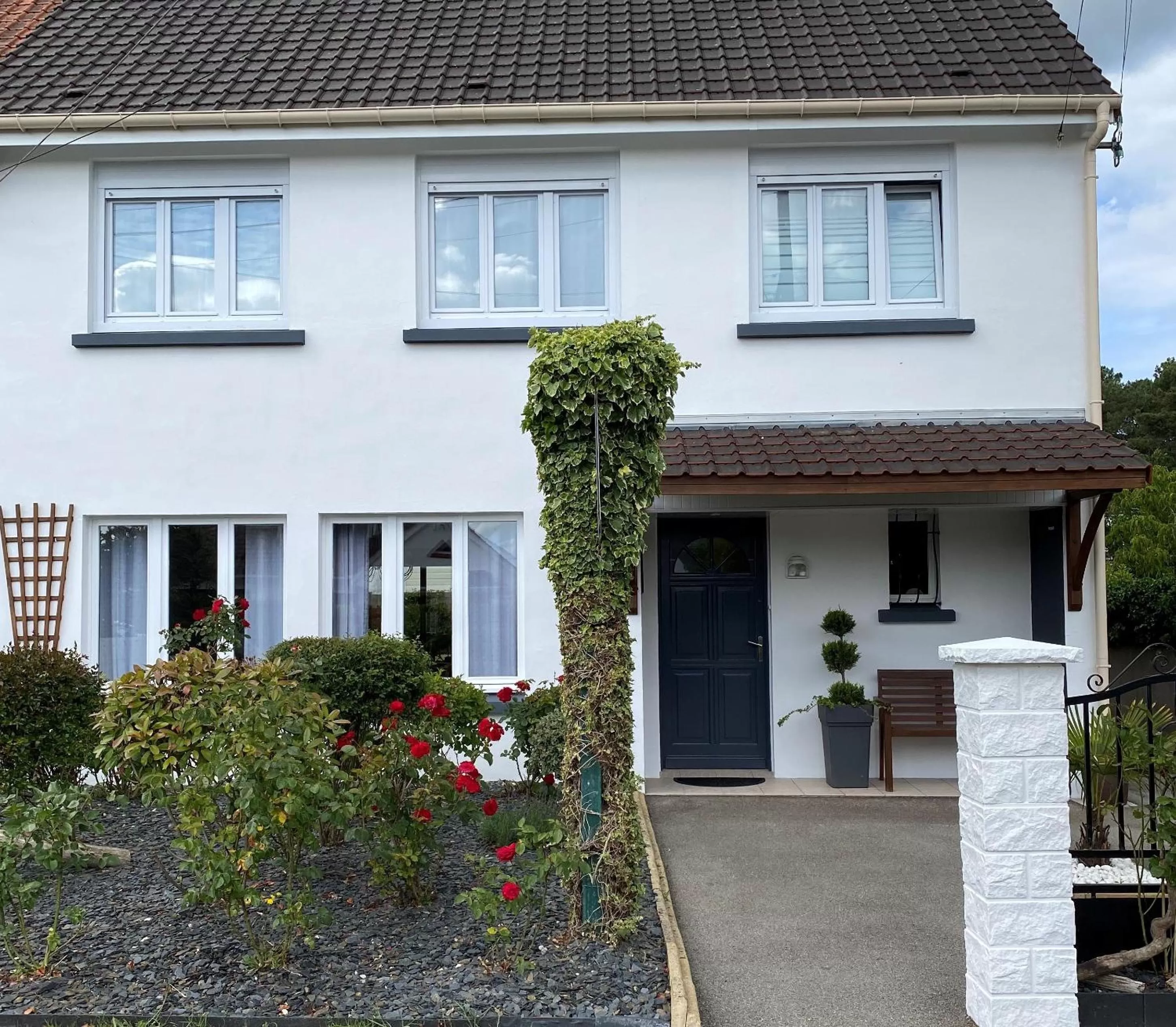 Facade/entrance, Property Building in Chambres d'hotes Welcome Trépied