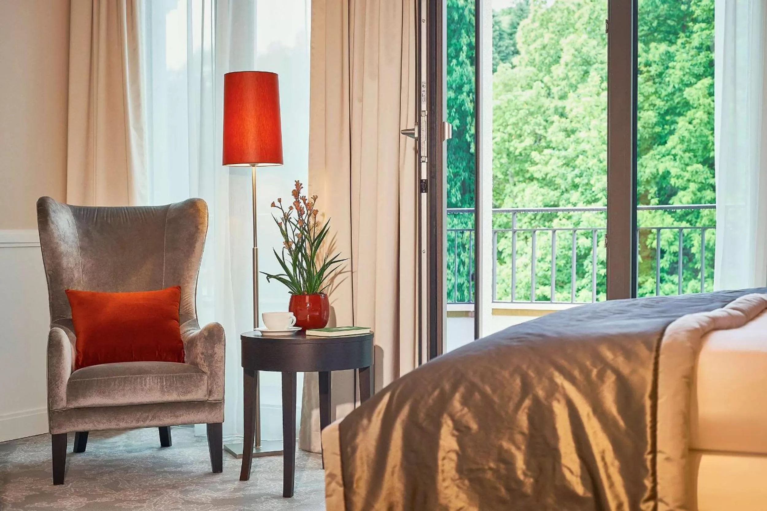 Bedroom, Bed in Dorint Hotel Frankfurt/Oberursel