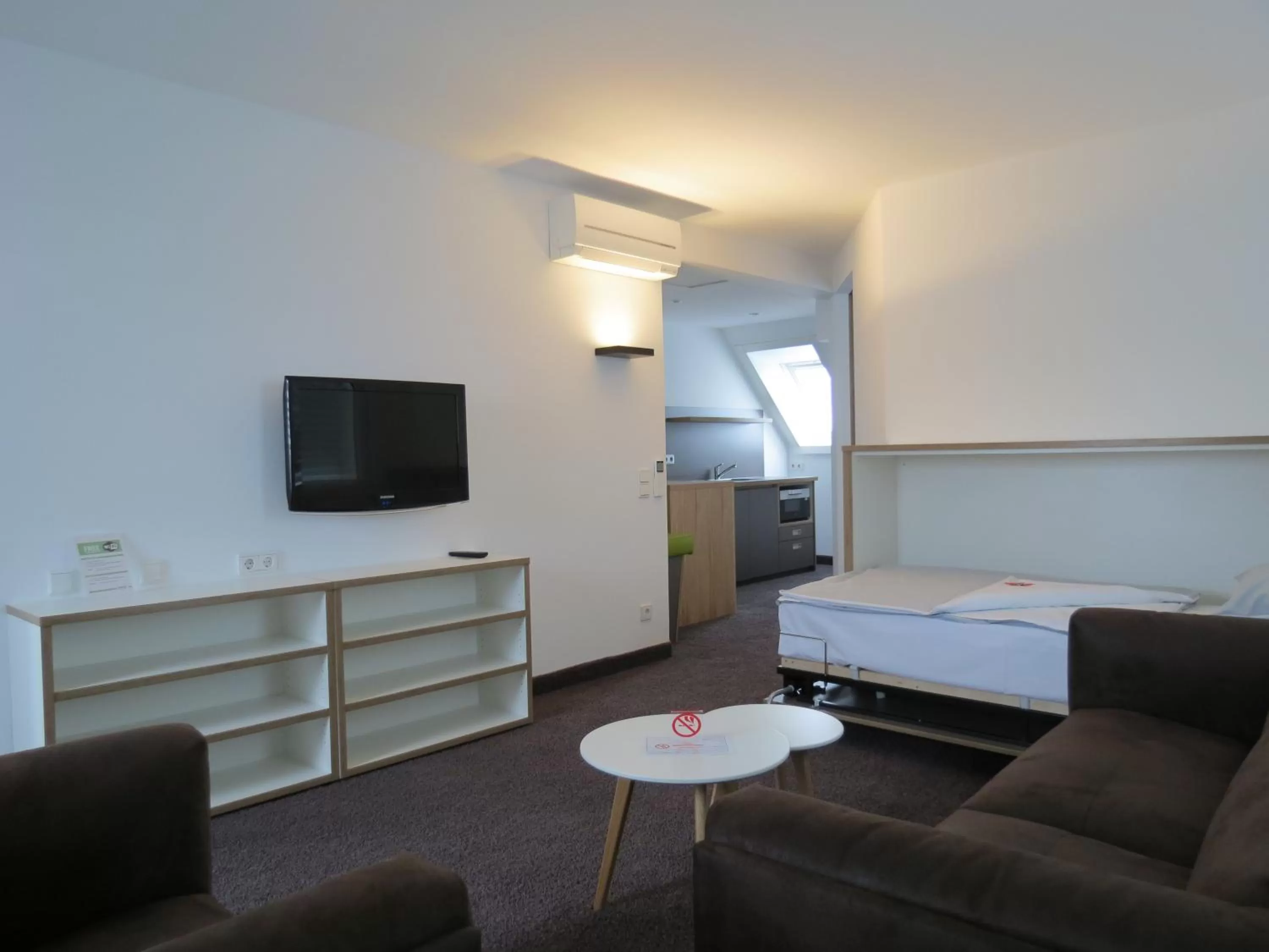 TV and multimedia in Comfor Hotel Ulm City