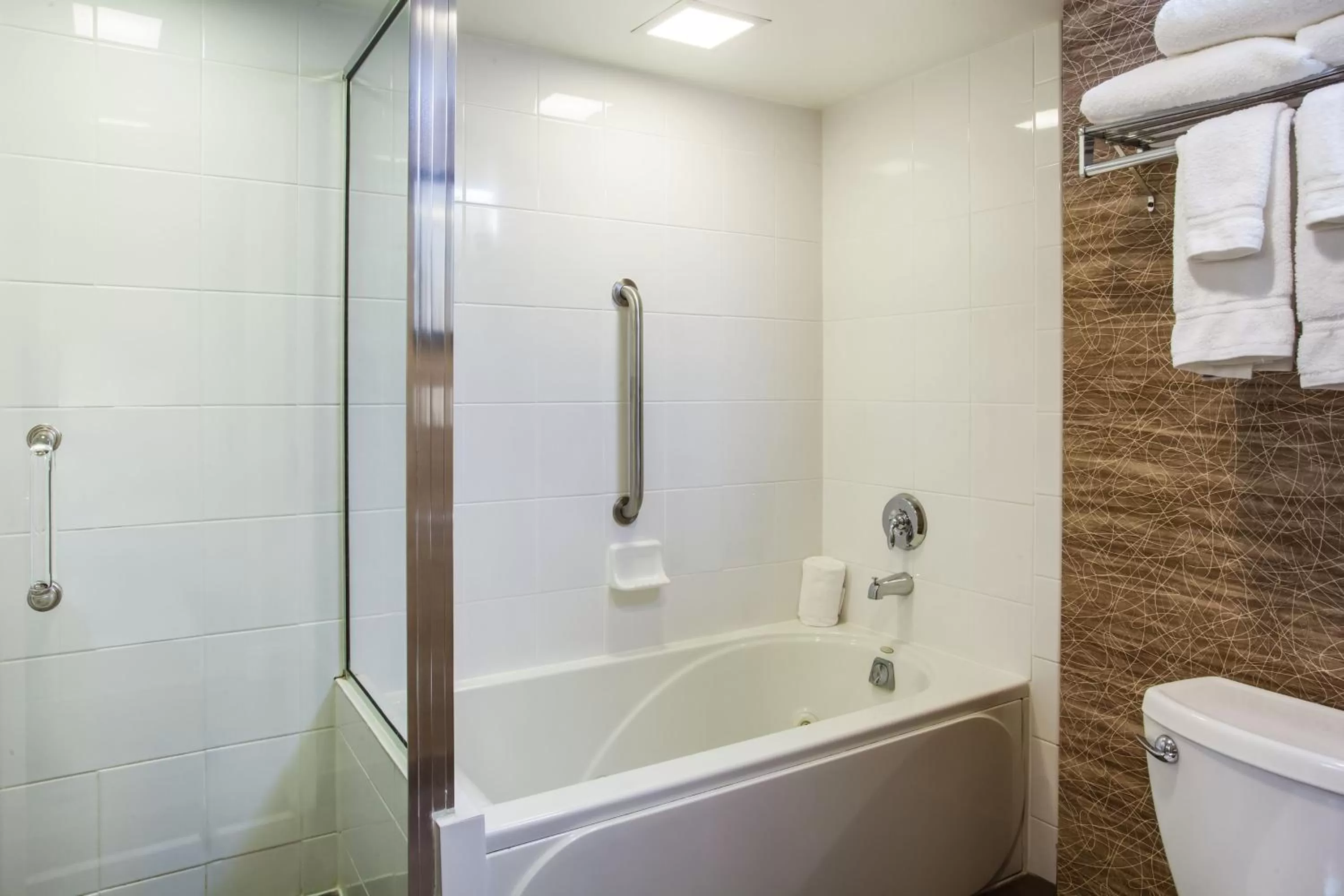 Bathroom in Holiday Inn Saratoga Springs by IHG