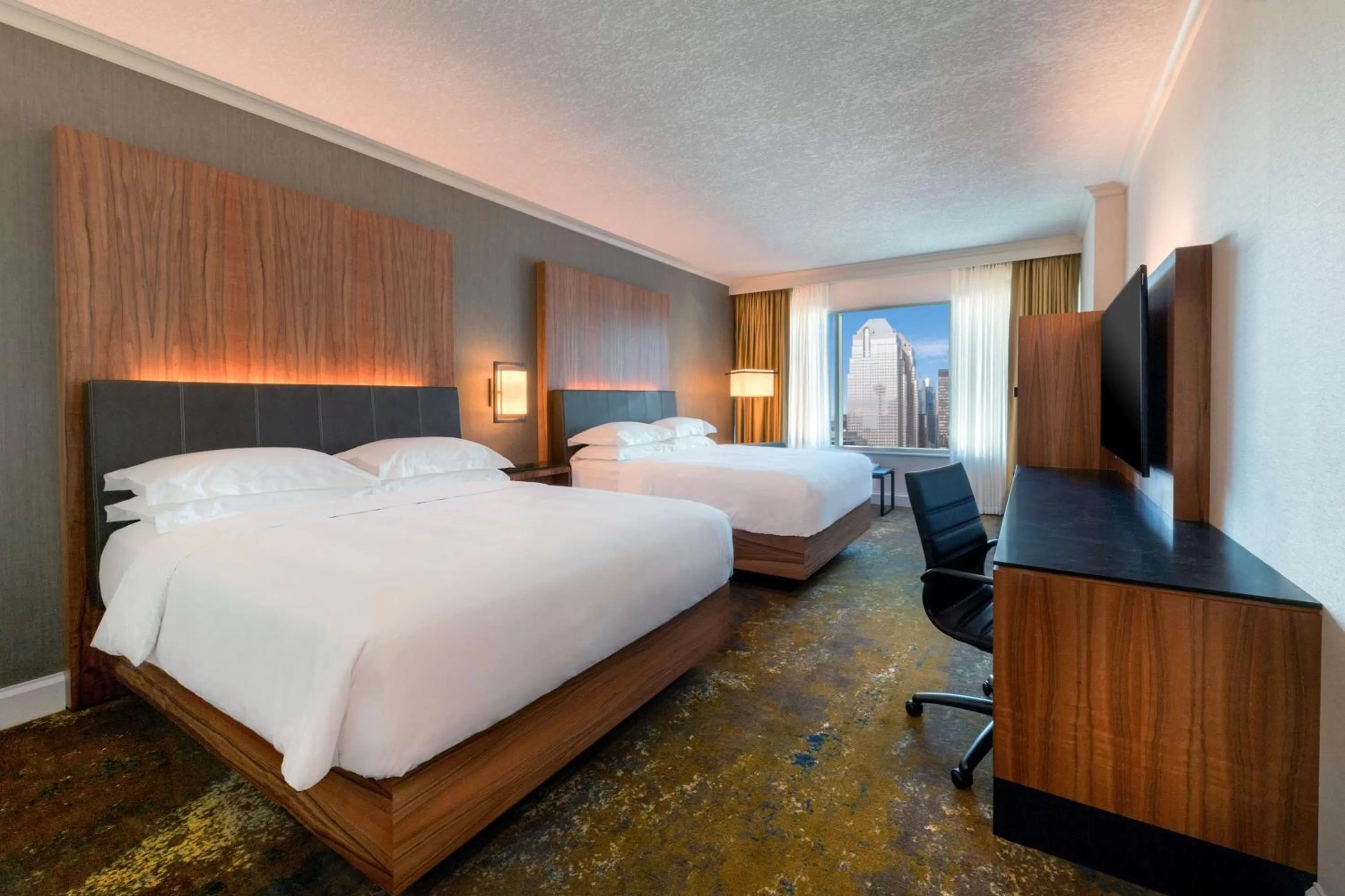 Photo of the whole room, Bed in Hyatt Regency Calgary