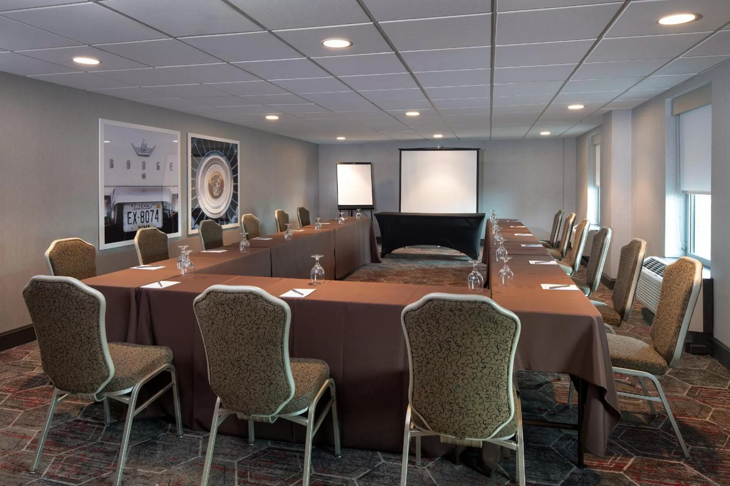 Meeting/conference room in Crowne Plaza Memphis Downtown by IHG