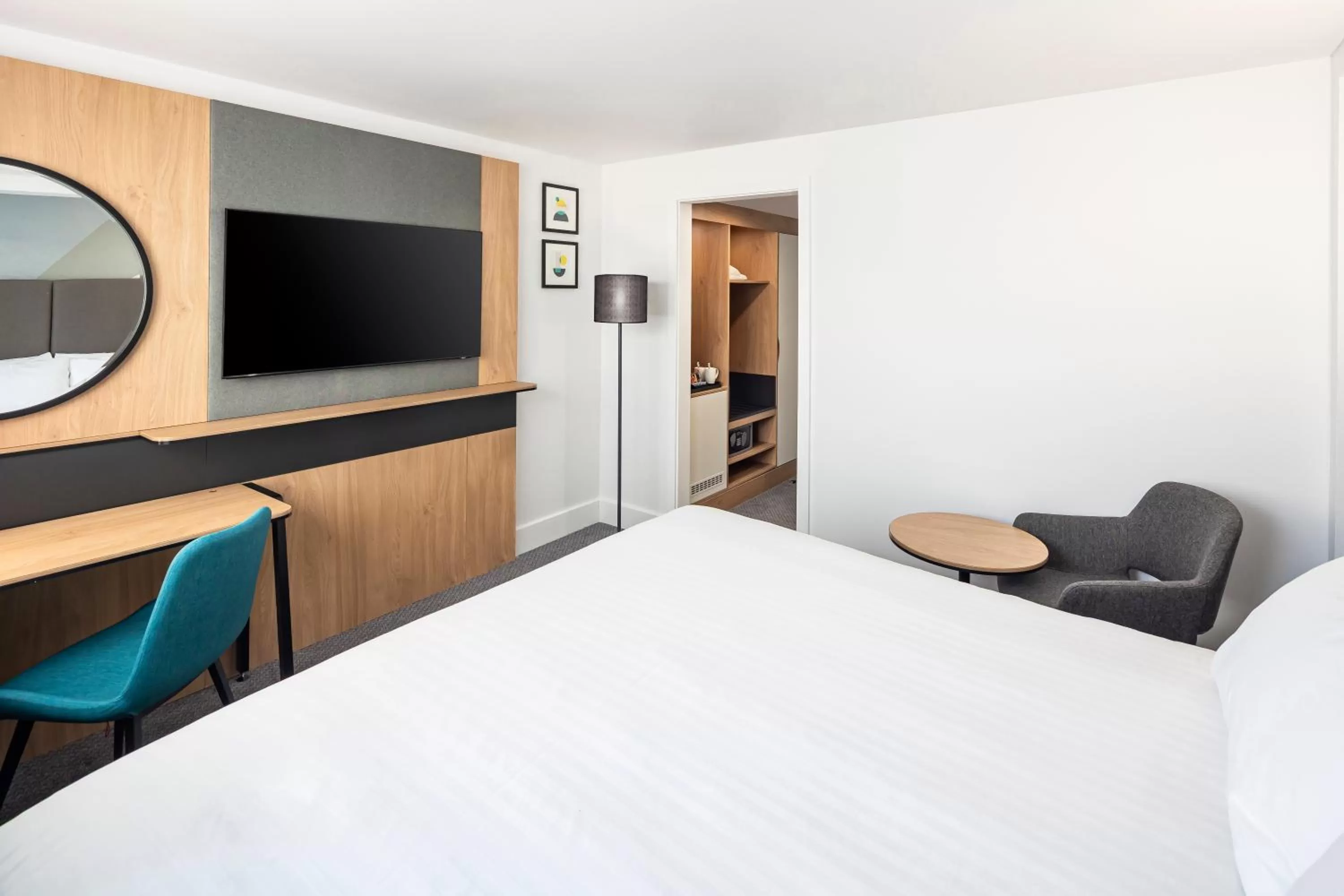 Bedroom, Bed in Holiday Inn Aylesbury by IHG