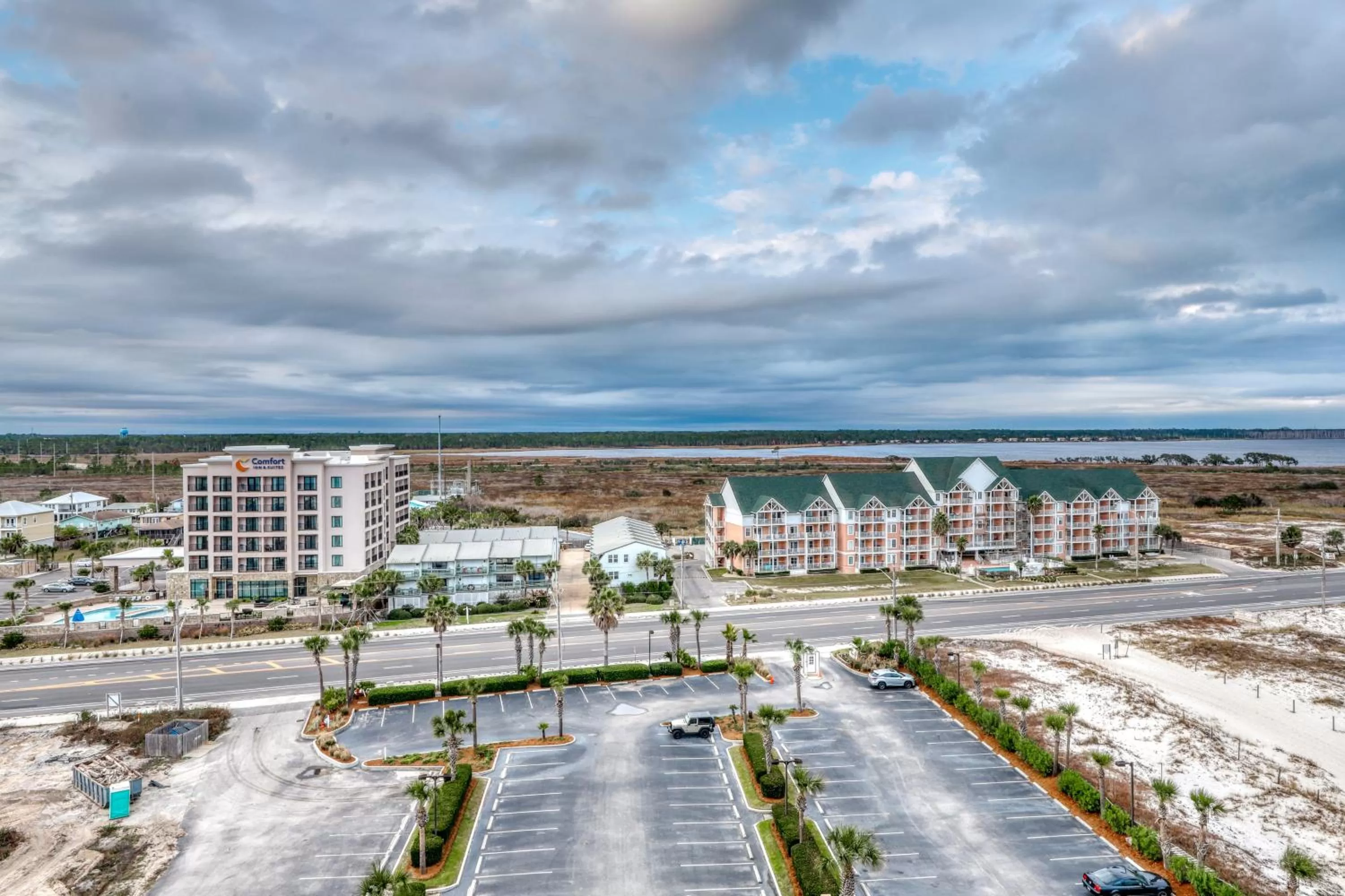 Bird's-eye View in Royal Palms #1006