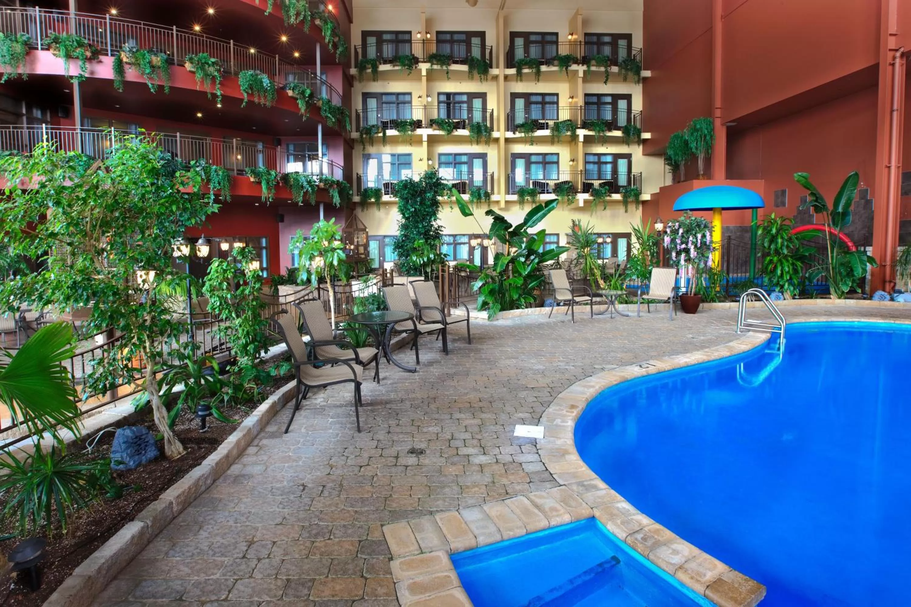 Swimming pool in Hotel Ambassadeur et Suites