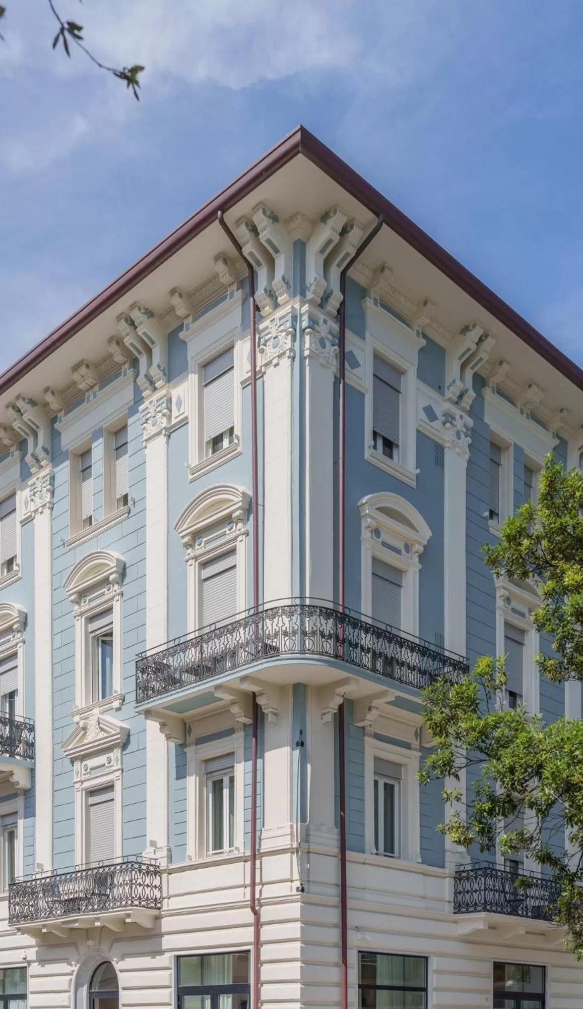 Property building in Vi Suites