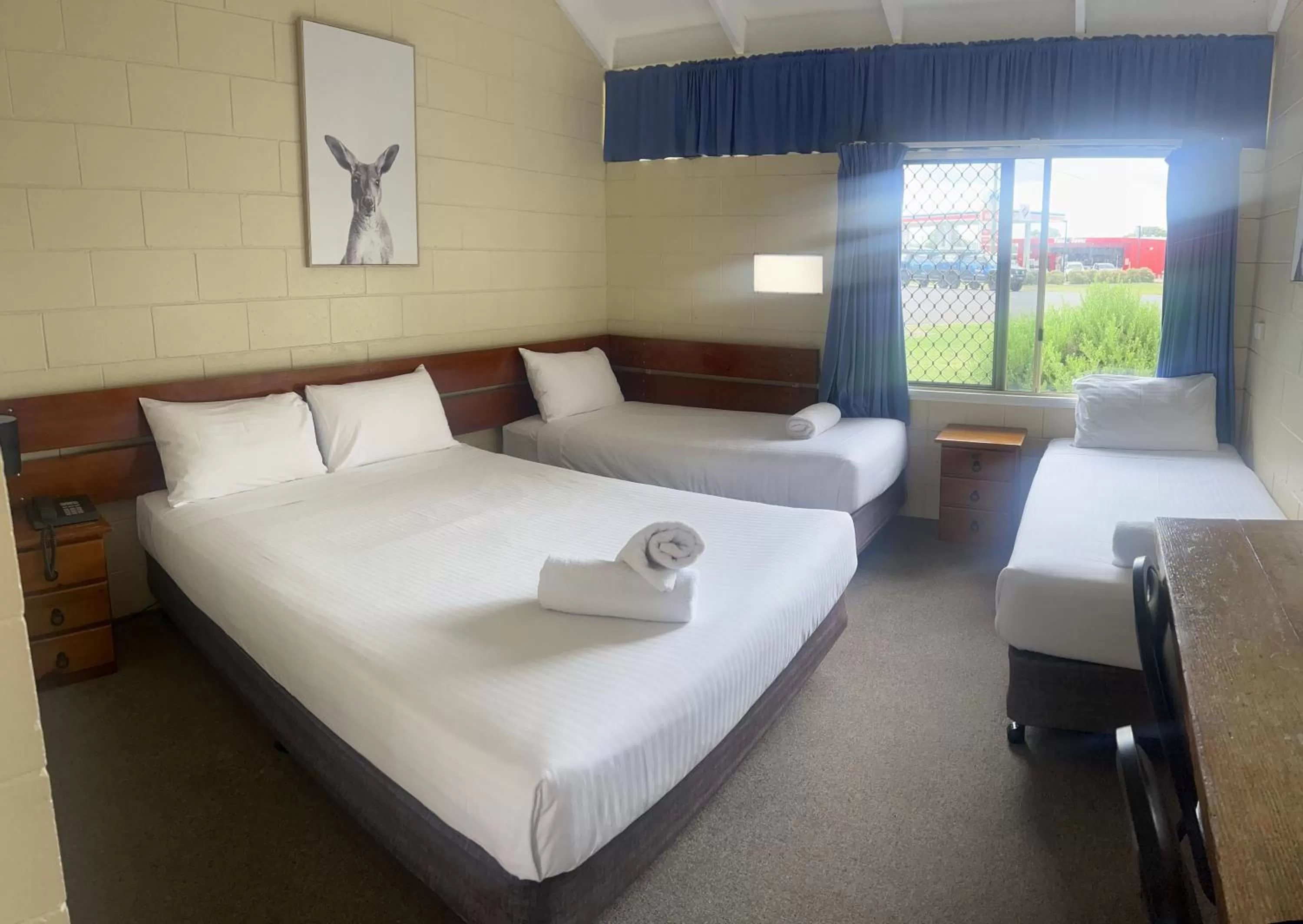 Bed in Pete's Place Roma