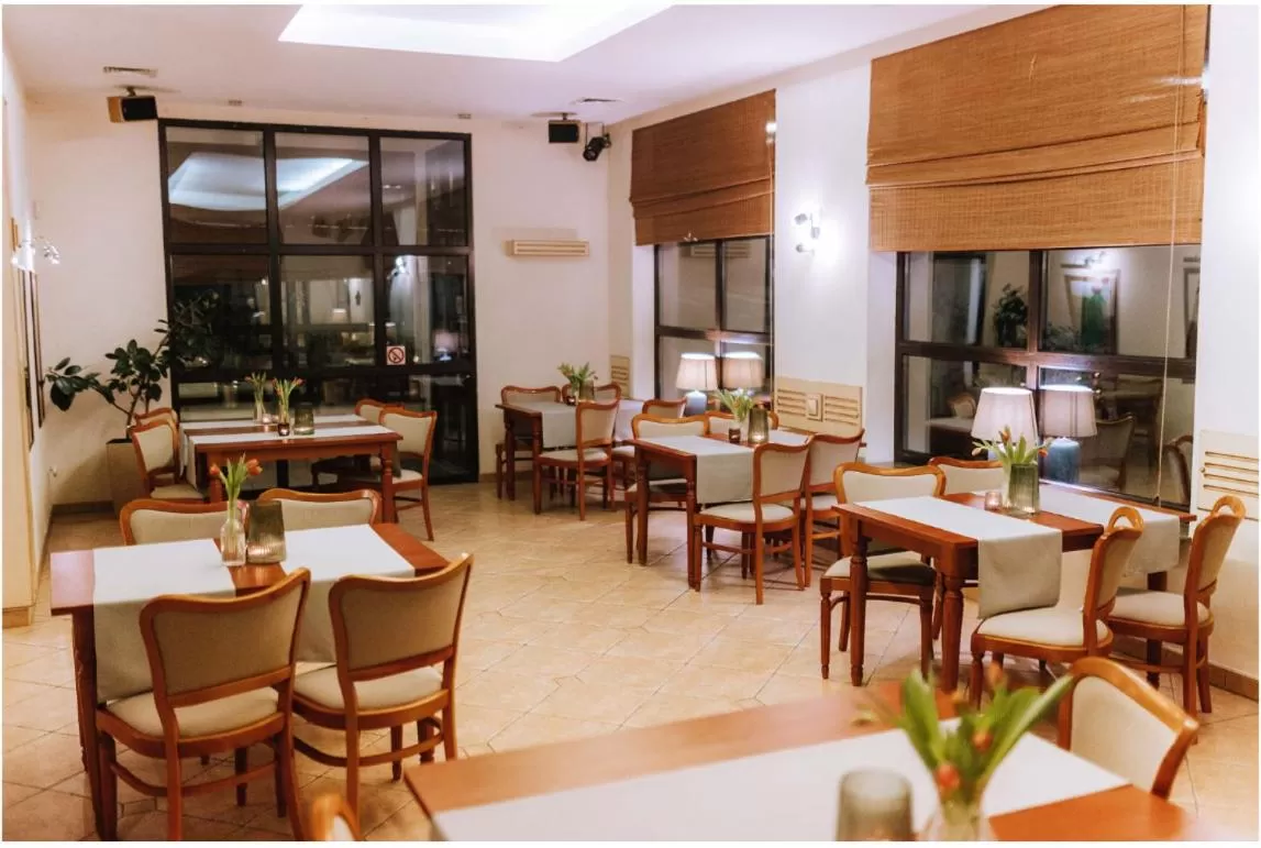 Restaurant/places to eat in Hotel Piast