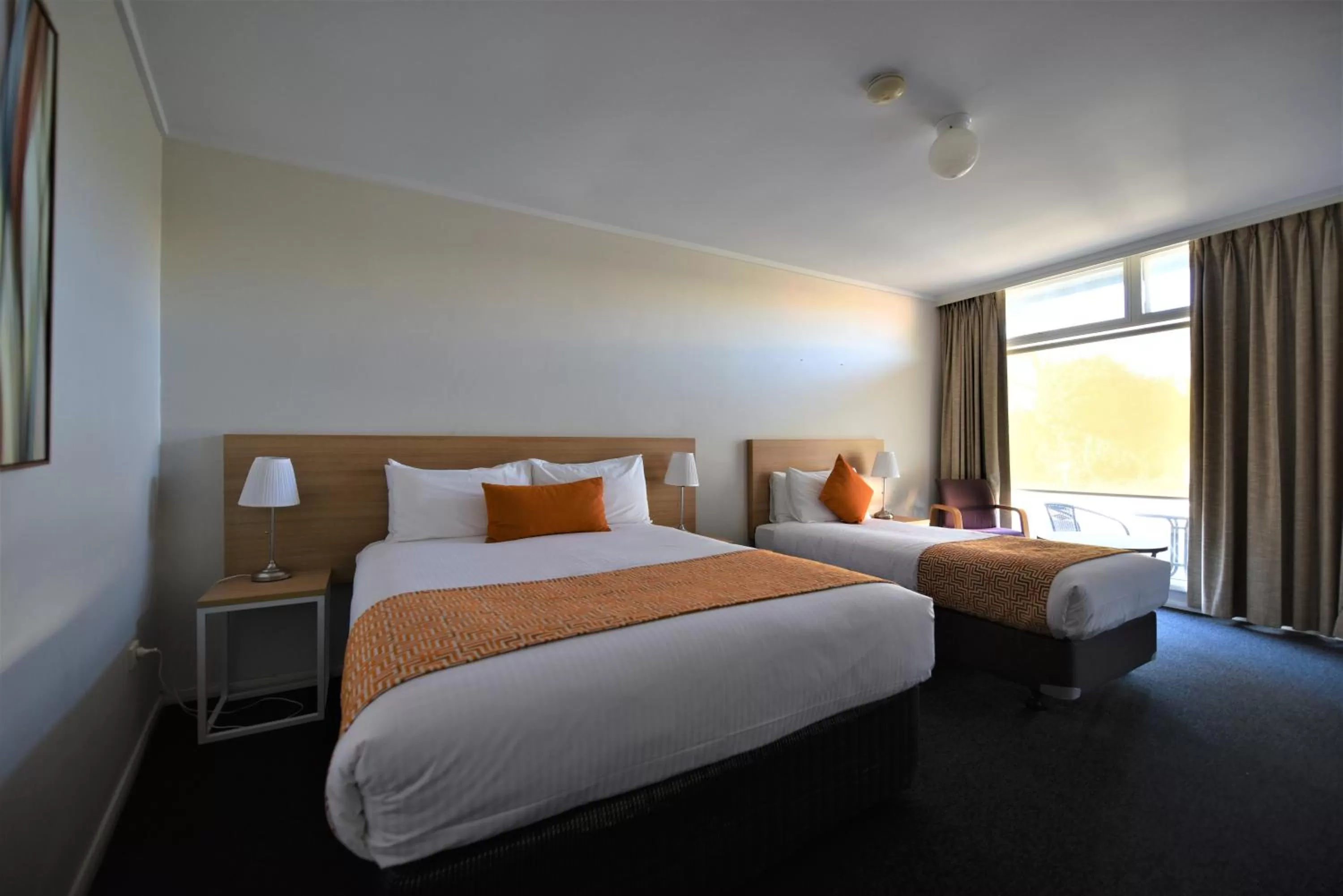 Bed in Comfort Inn & Suites Lakes Entrance