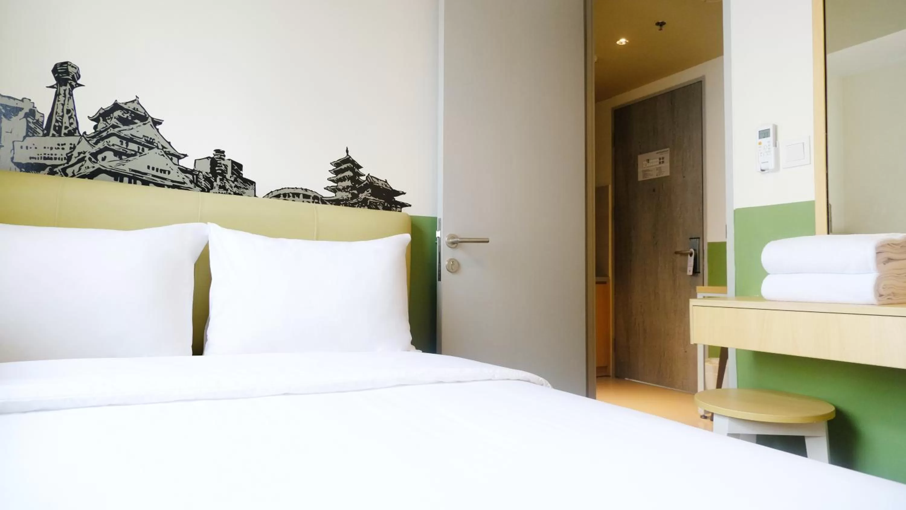 Bed in Hotel Osaka PIK2