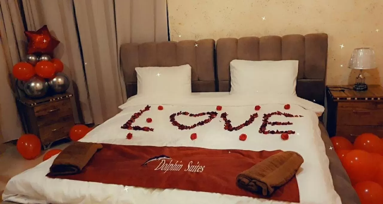 Dolphin Suites Hotel