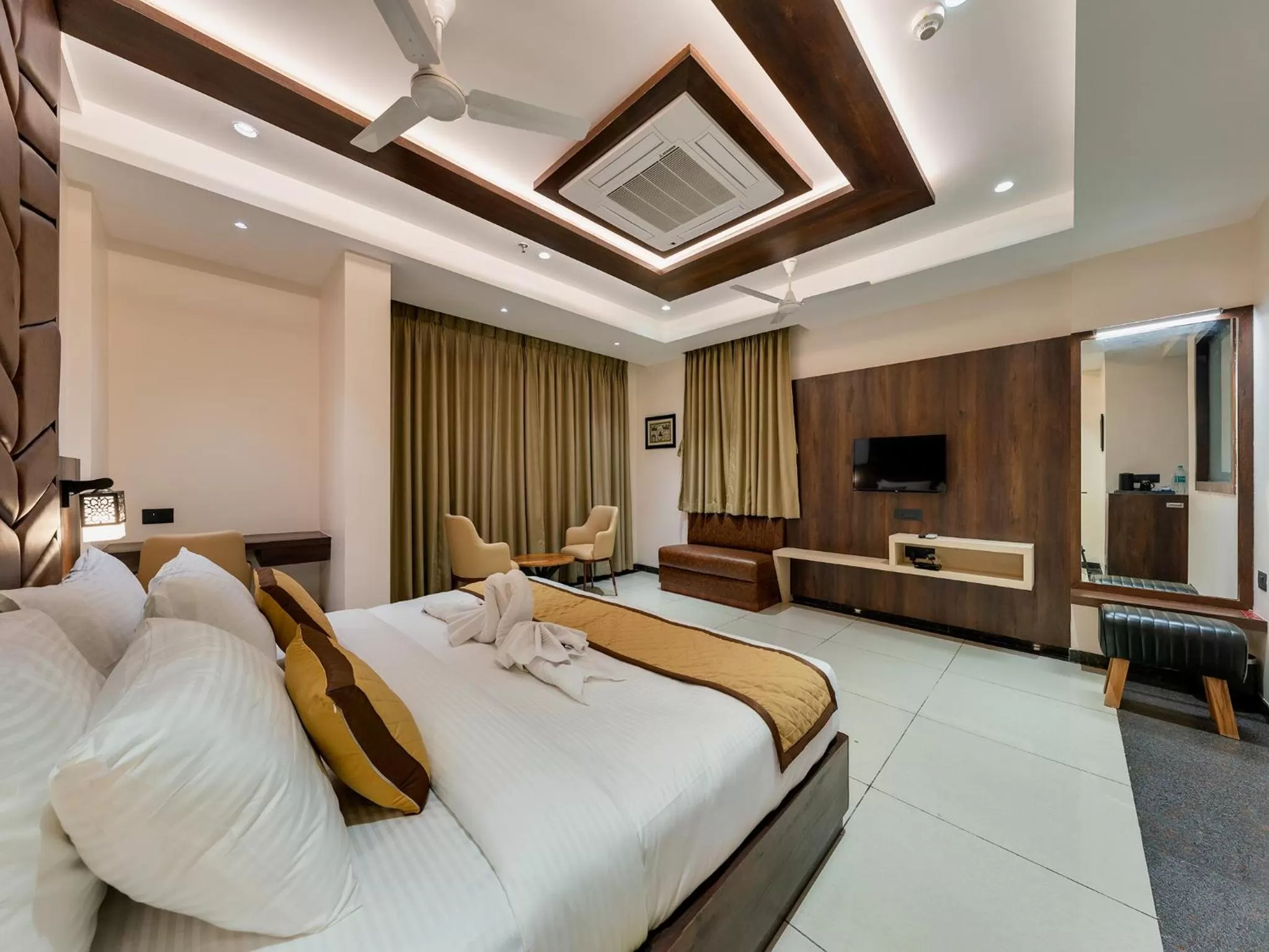 Bed in Golden Leaf Resort