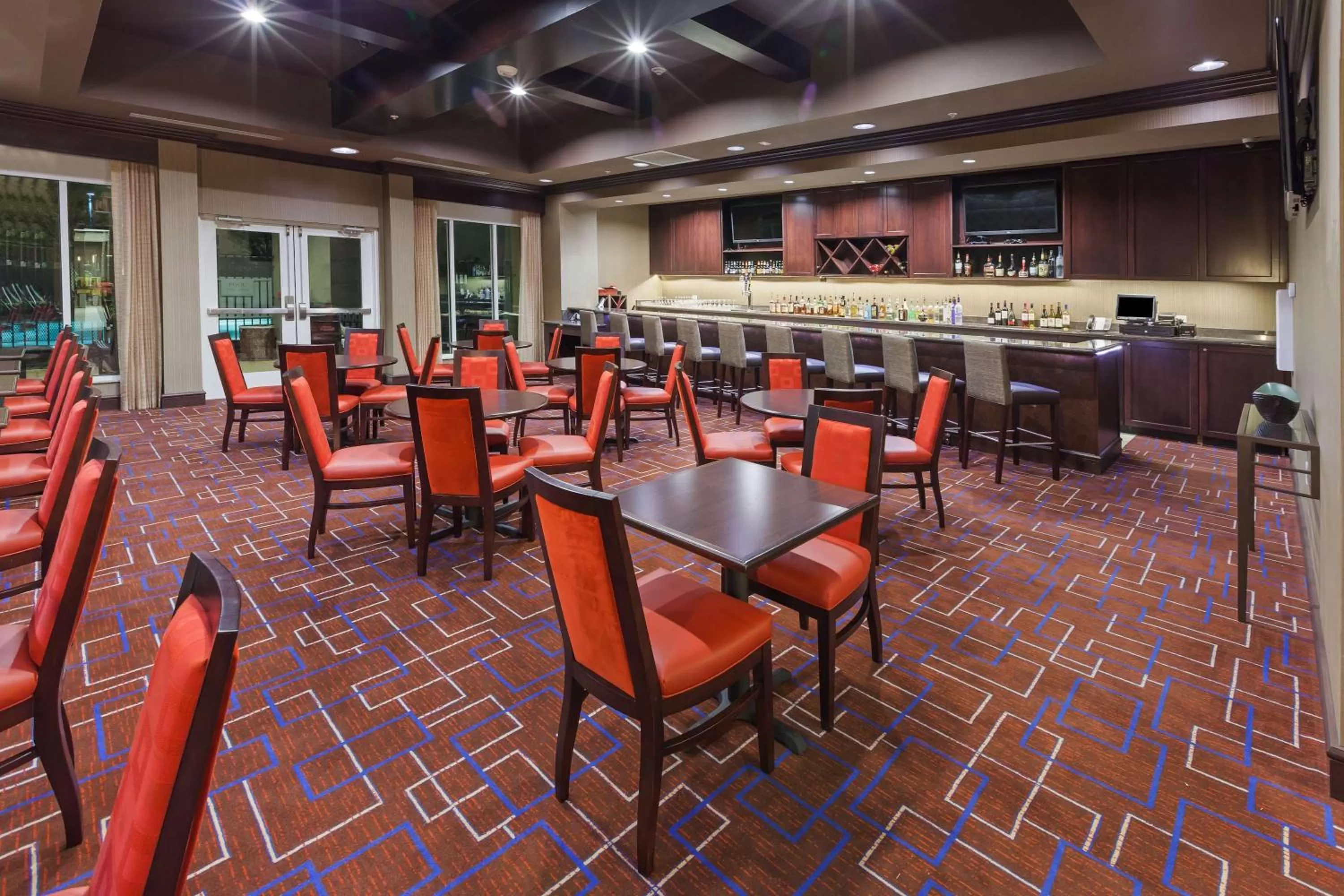 Lounge or bar in Hilton Garden Inn Midland