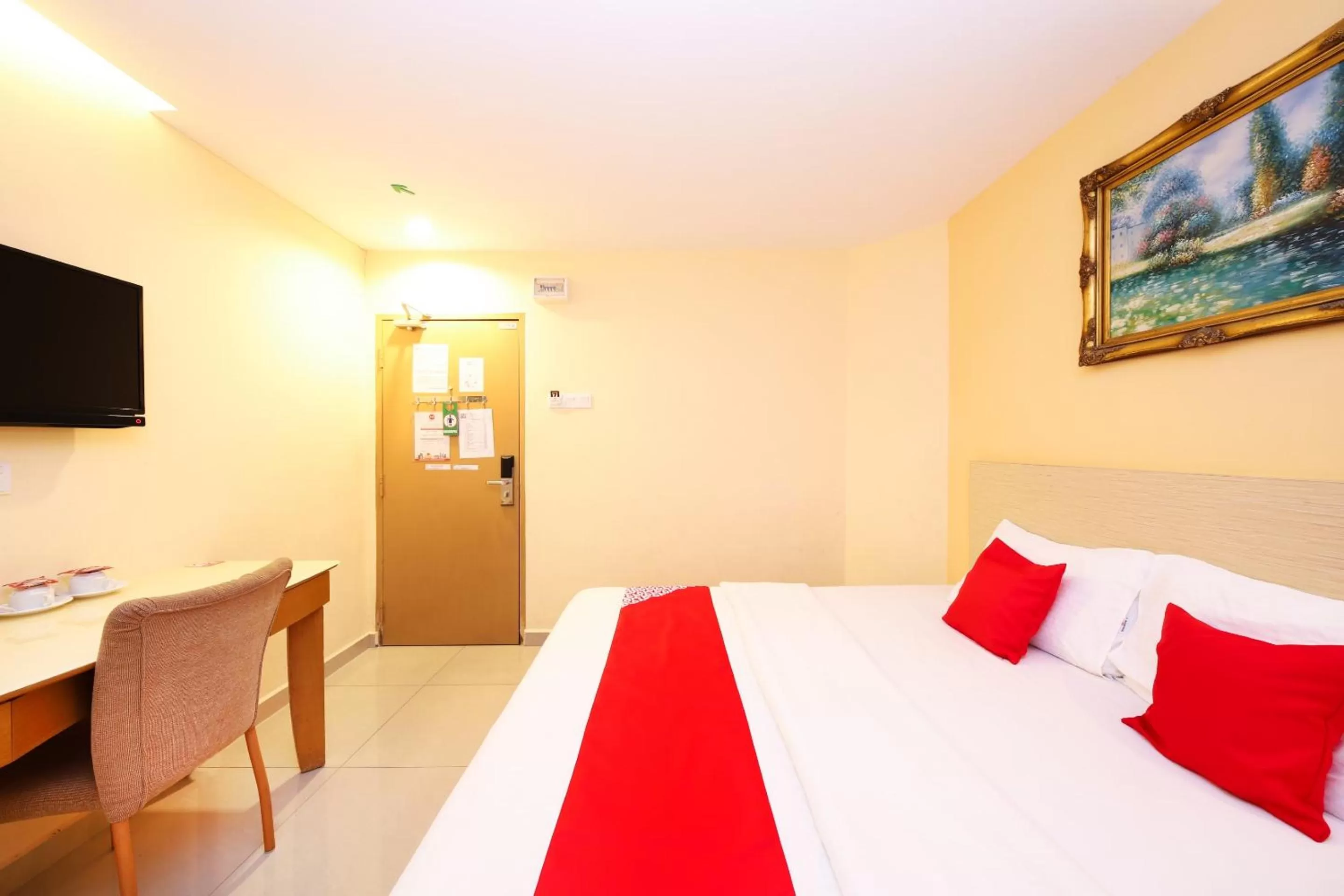 Bedroom in Super OYO 635 Seven Days Hotel