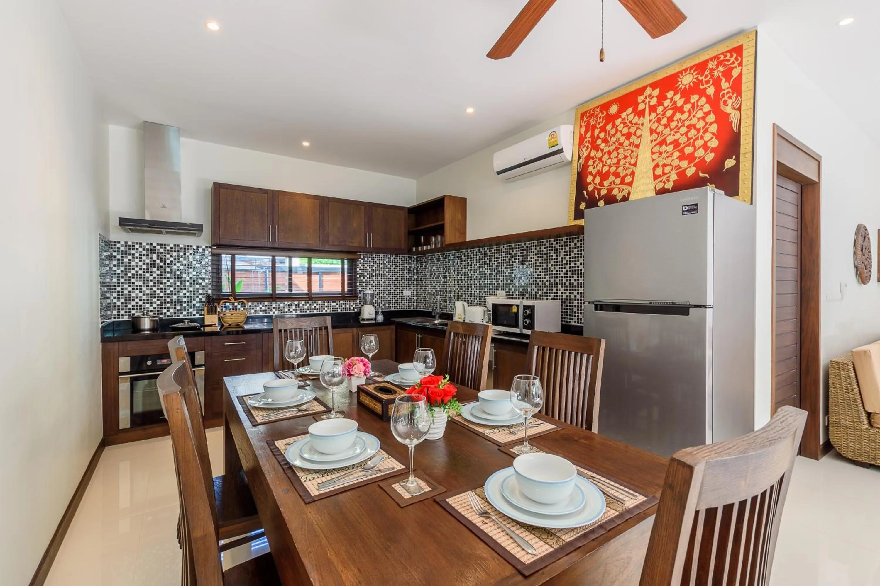 Dining area in Inspire Villas Phuket