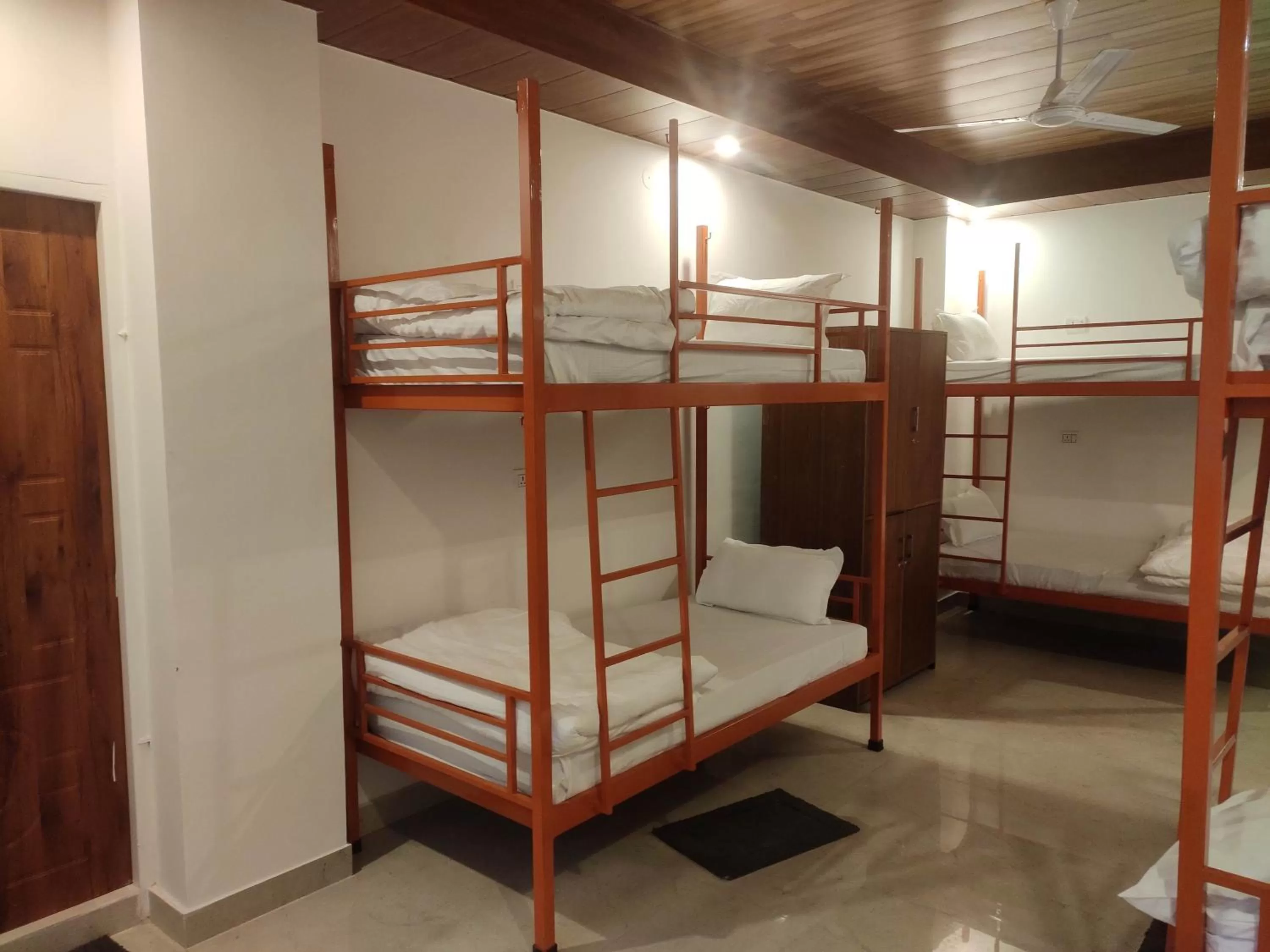 Bed in Hill Hoppers Hotel