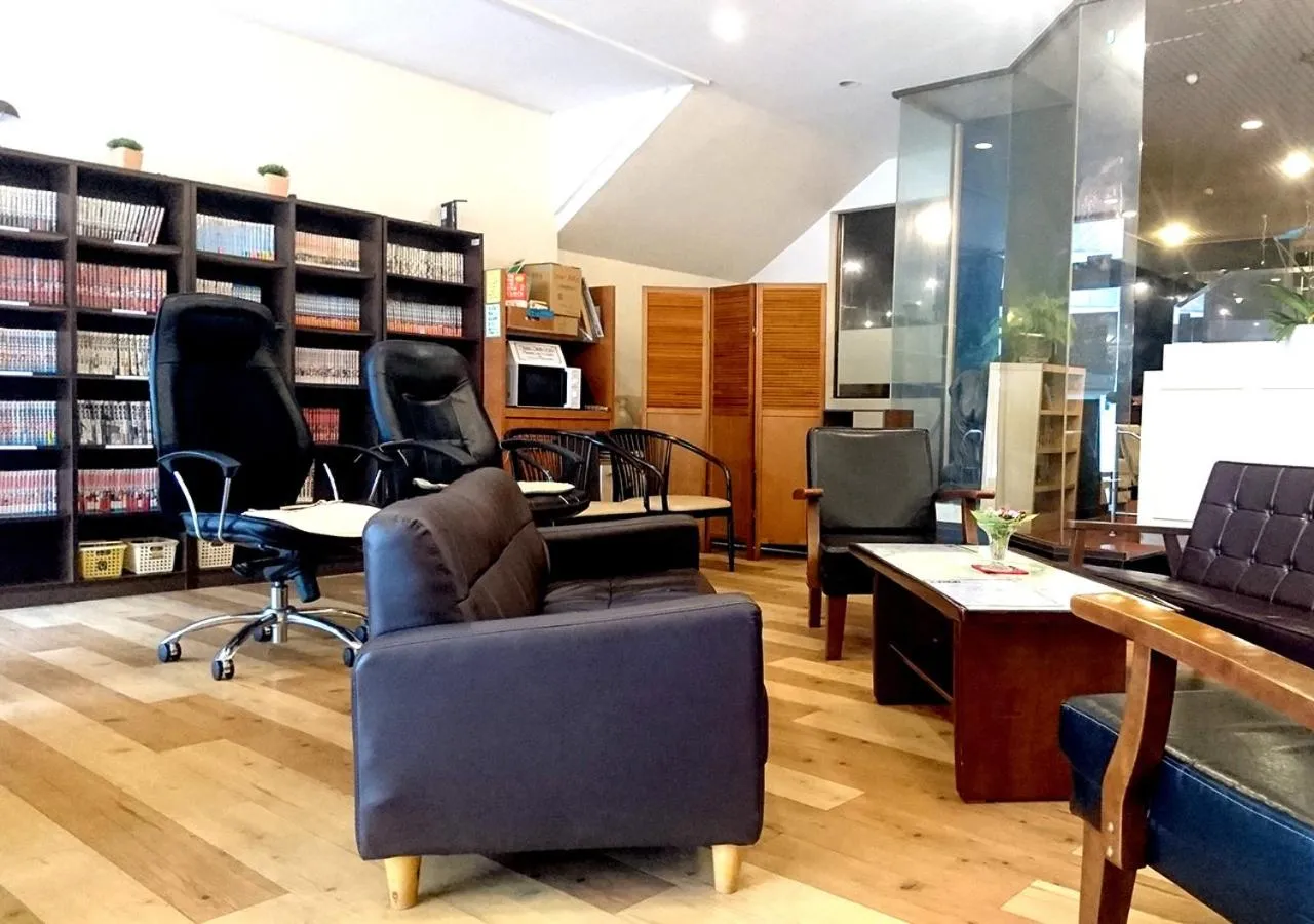 Library in Royal Inn Shinyamaguchi Ekimae