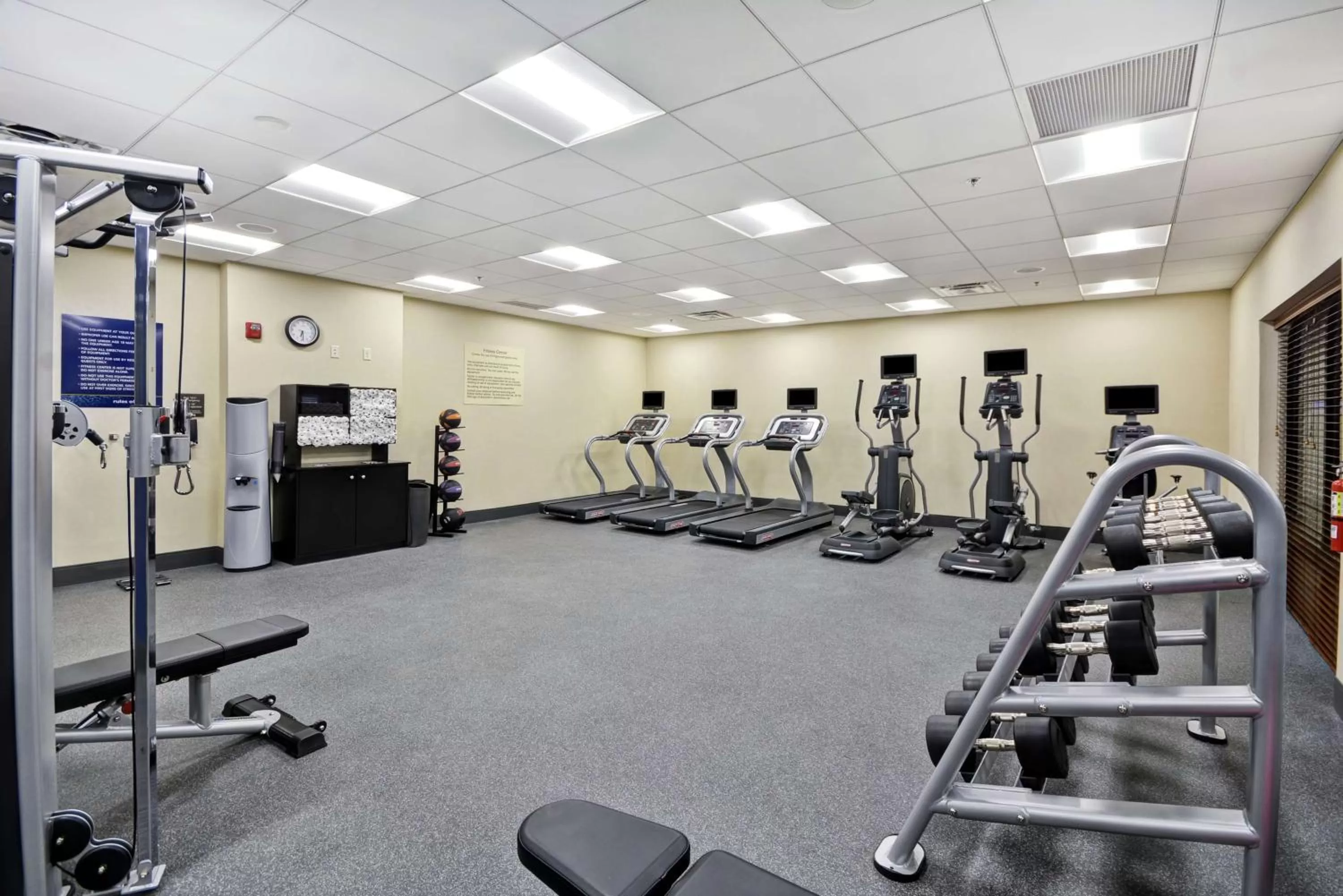 Fitness centre/facilities in Hampton Inn & Suites Grants Pass