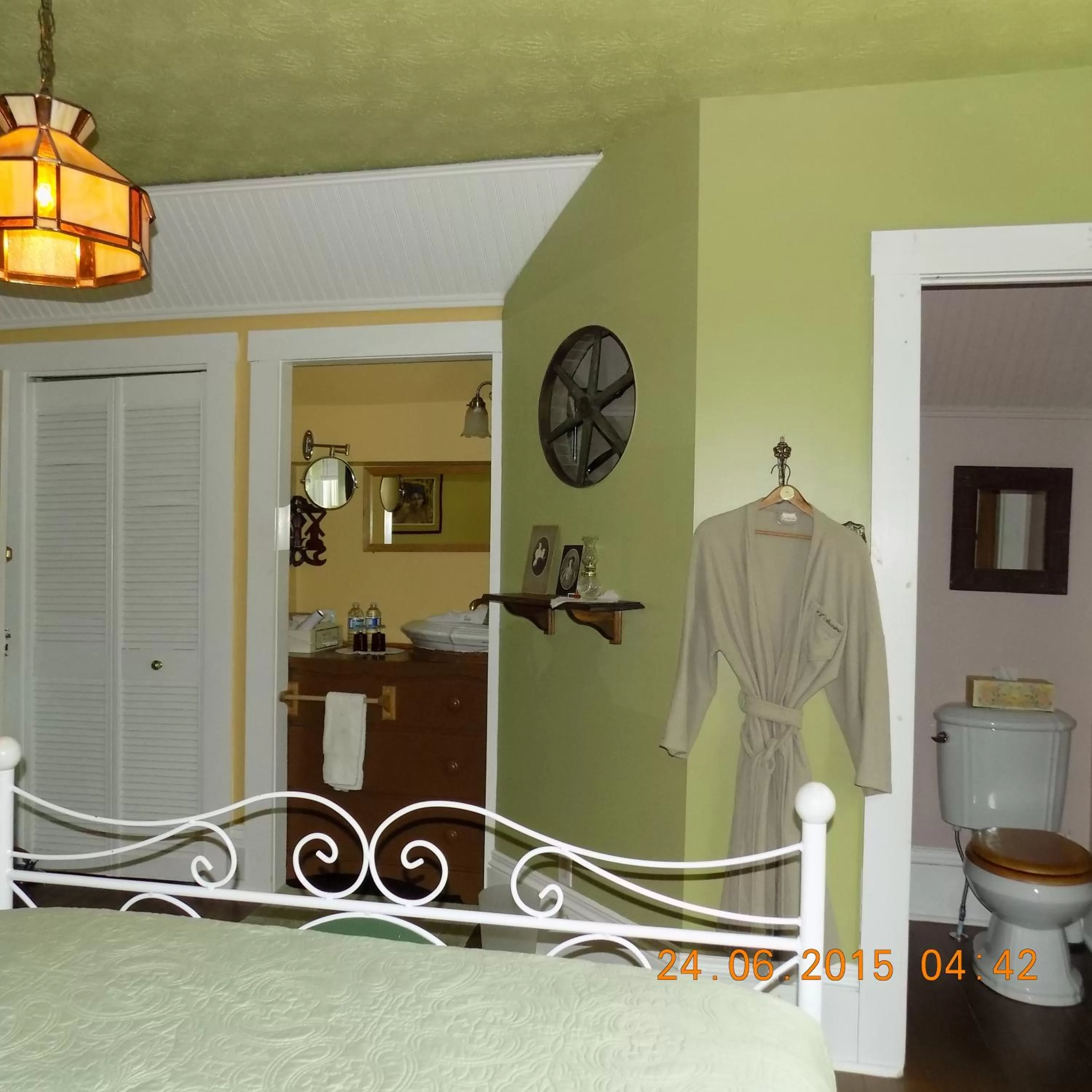 Bedroom in À L'Ancestrale B&B