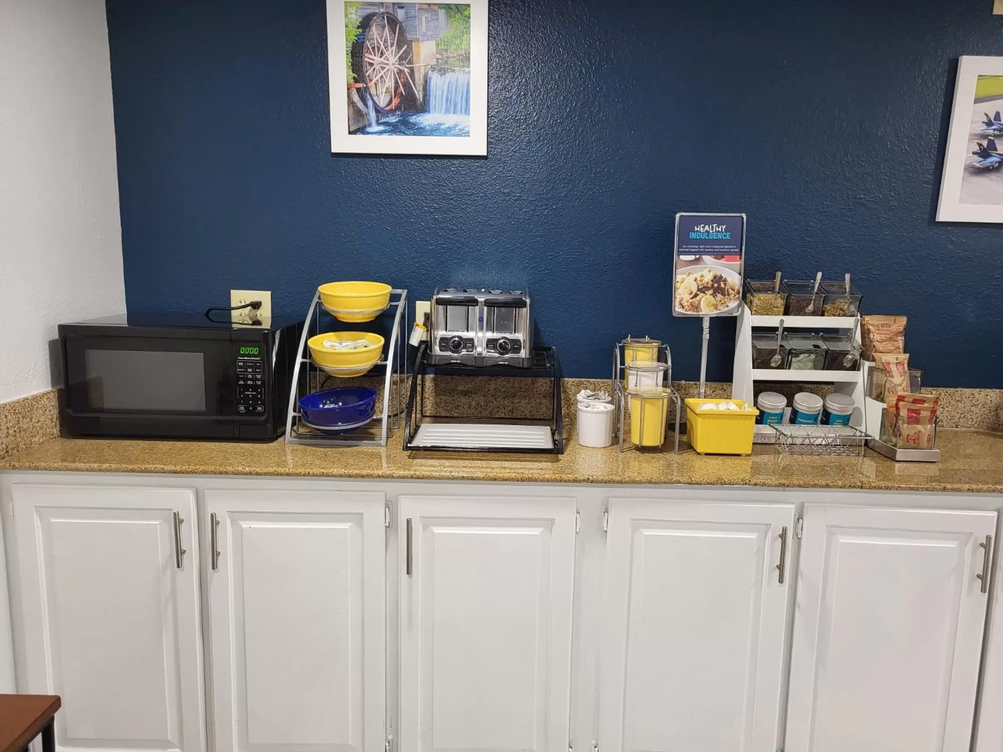 Breakfast in Clarion Pointe Vidalia - Lyons West