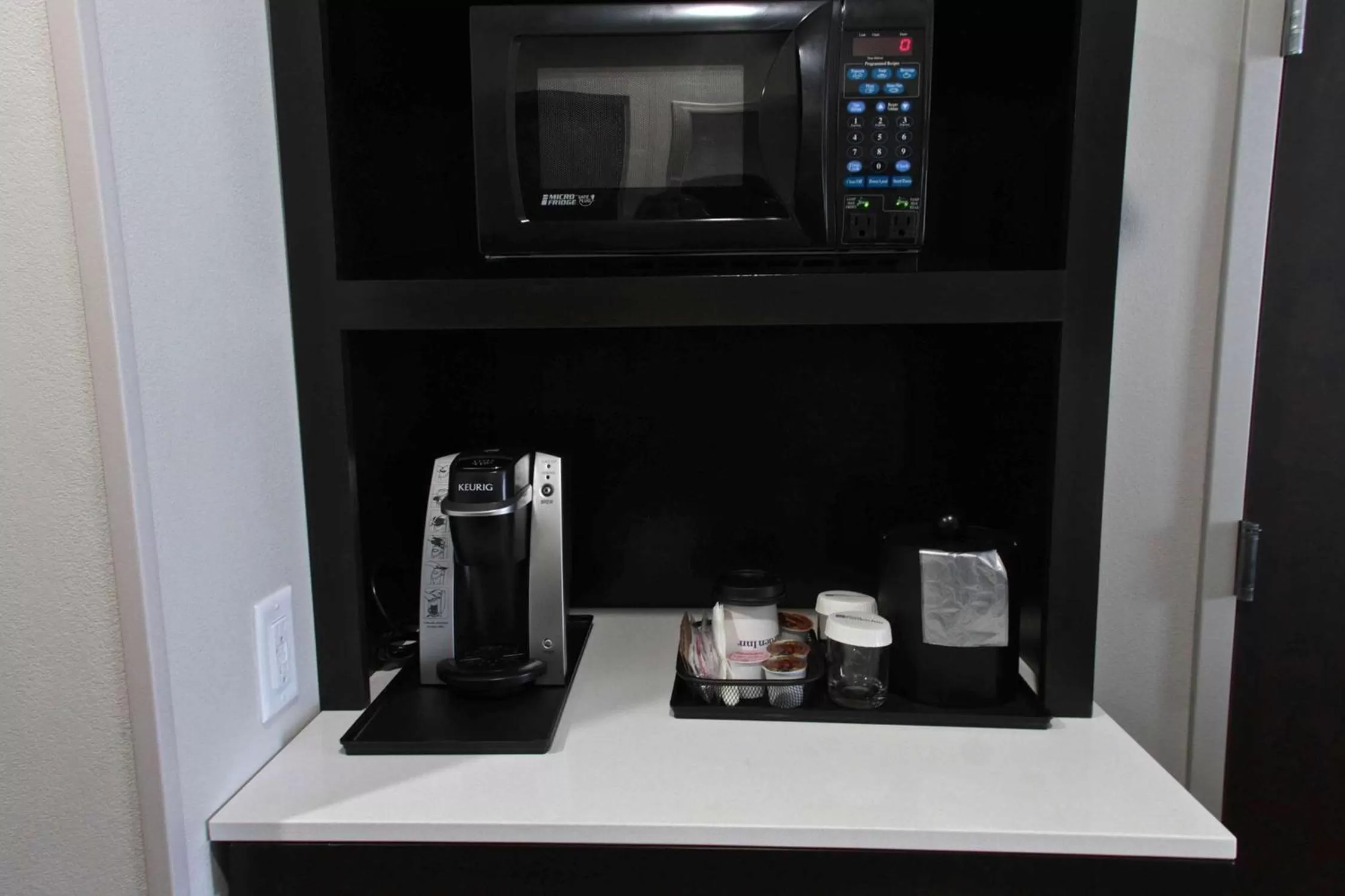 Kitchen or kitchenette in Hilton Garden Inn Victoria