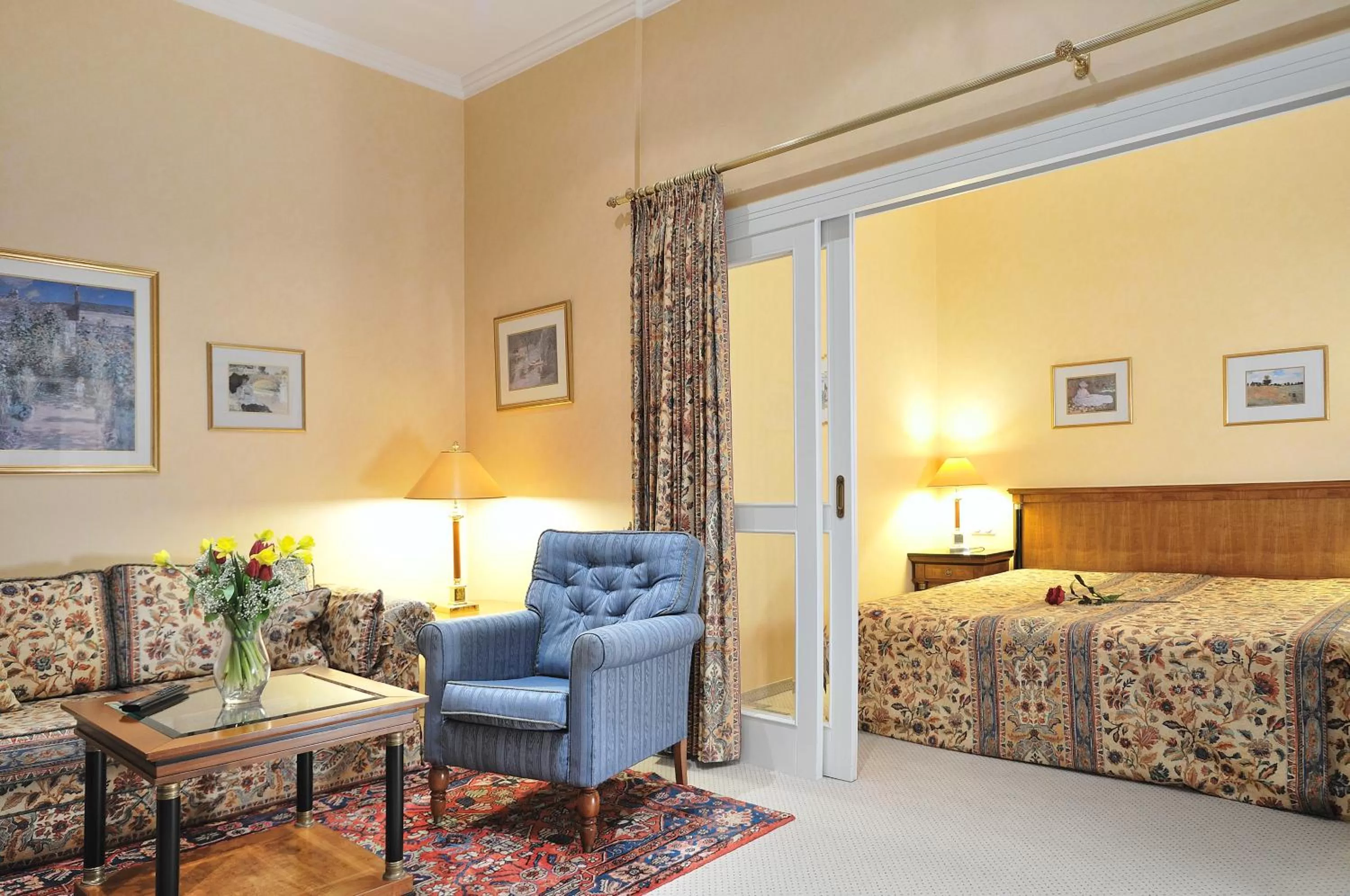 Photo of the whole room, Bed in Hotel Residenz am Rosengarten