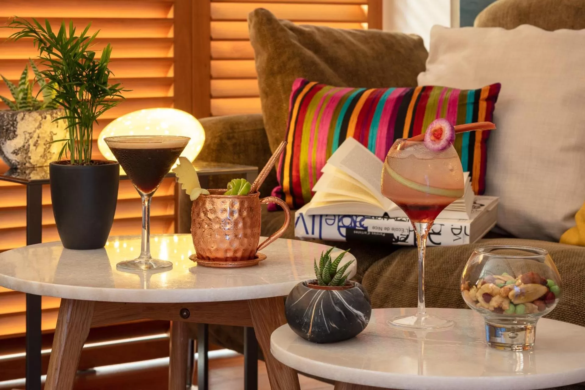 Lounge or bar in Hotel Beau Rivage