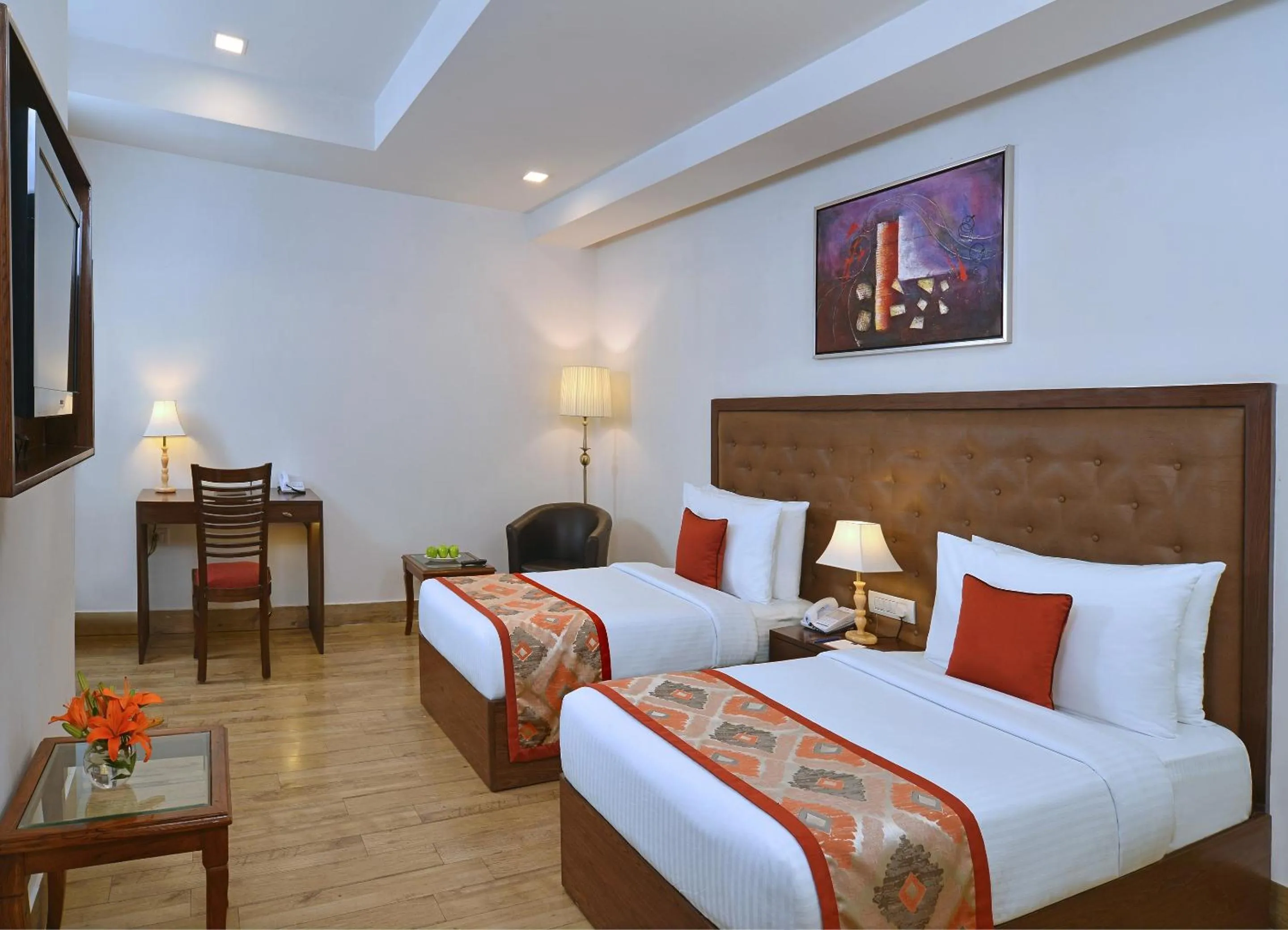 Bedroom, Bed in Taurus Sarovar Portico
