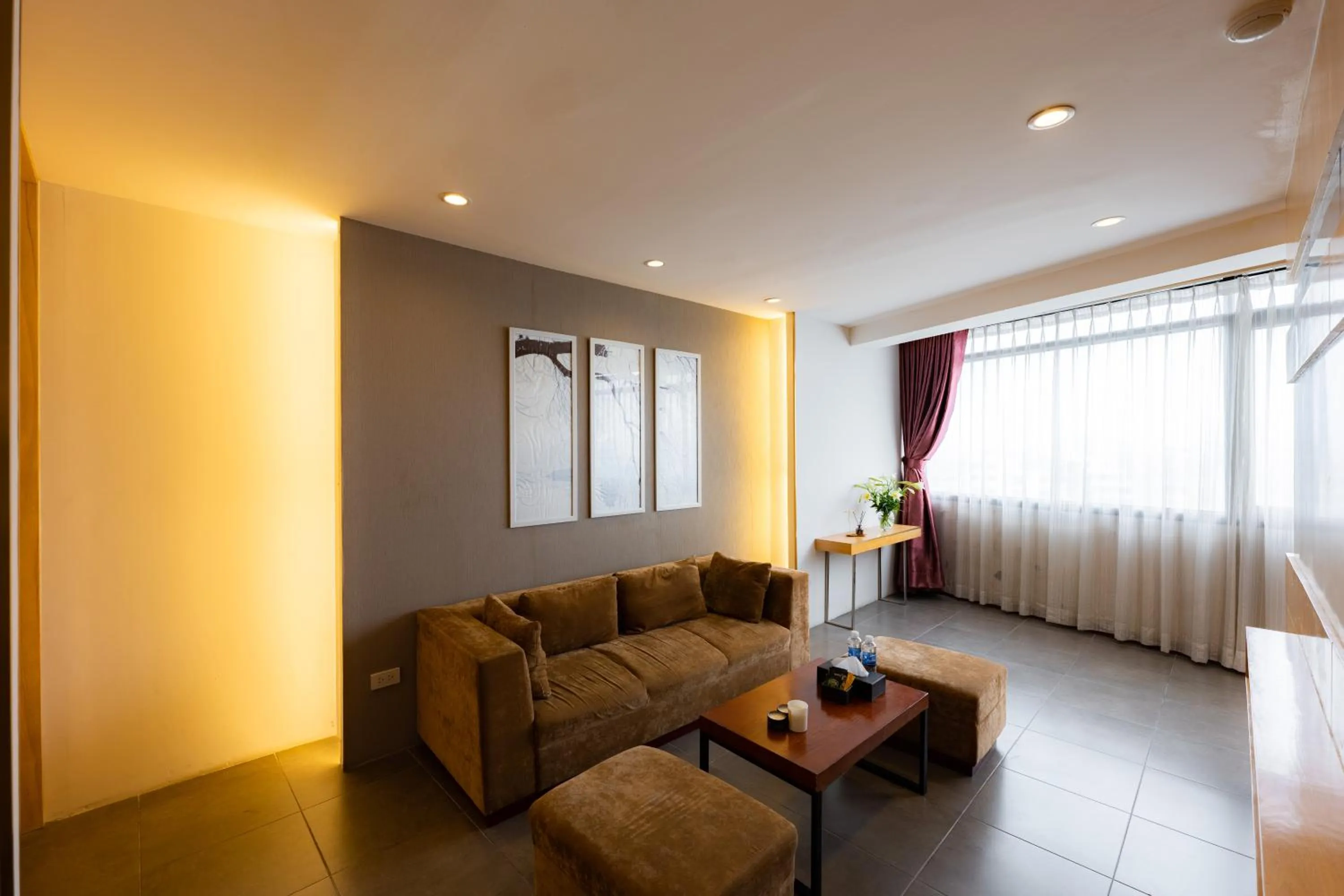 Living room in Riverside Hanoi Hotel