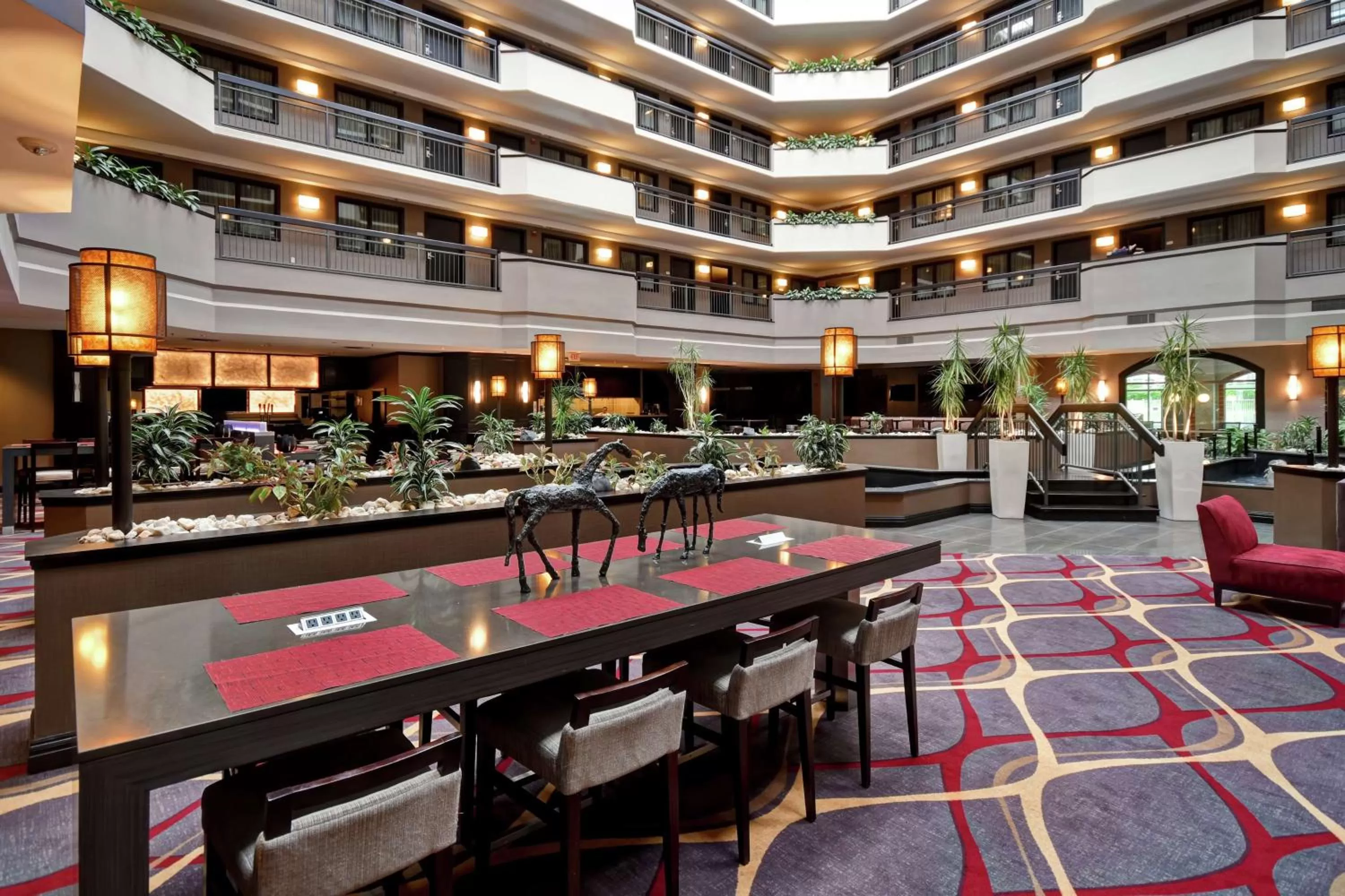Lobby or reception in Embassy Suites by Hilton Dulles Airport
