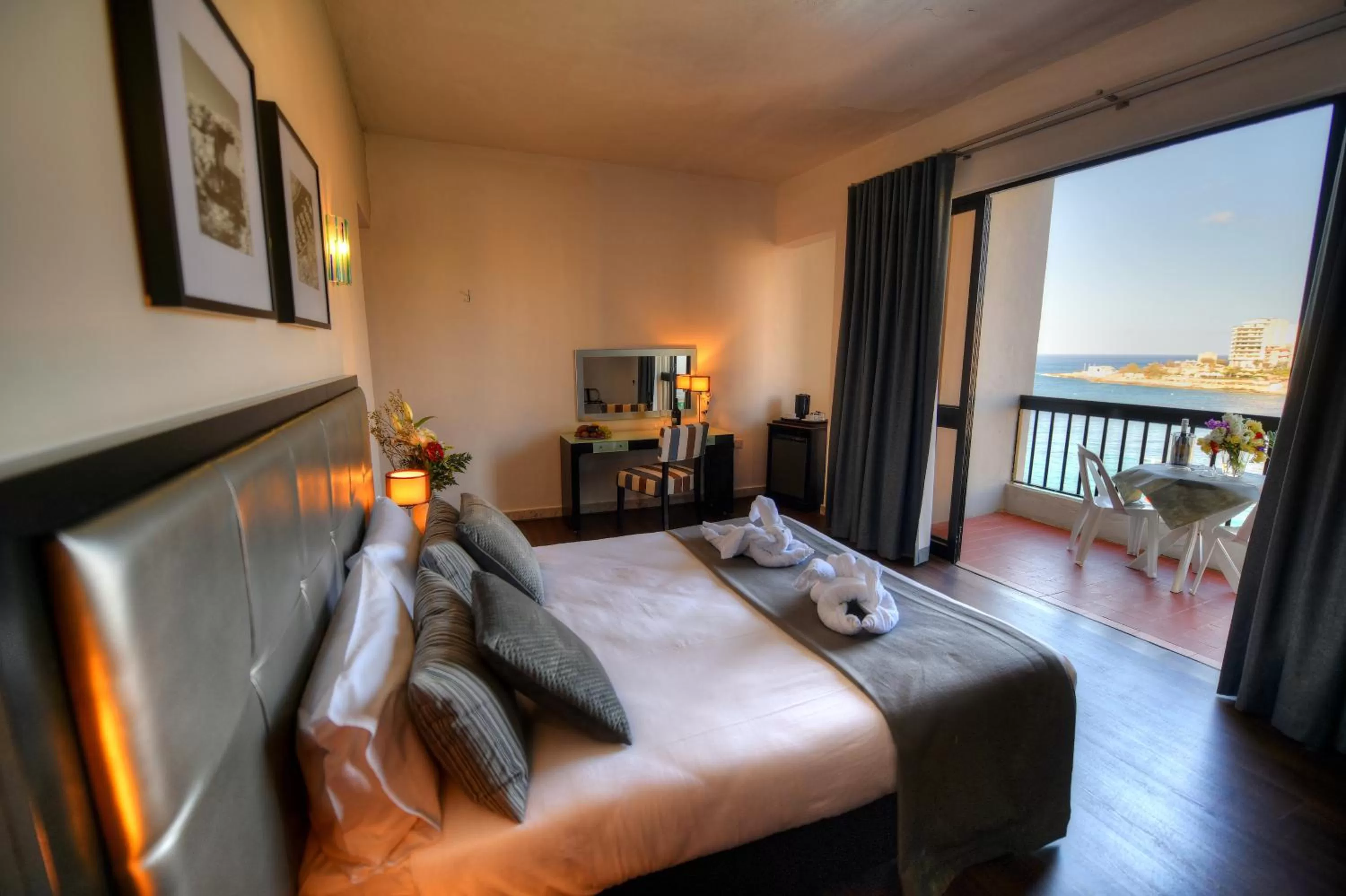 Photo of the whole room, Bed in St. Julian's Bay Hotel