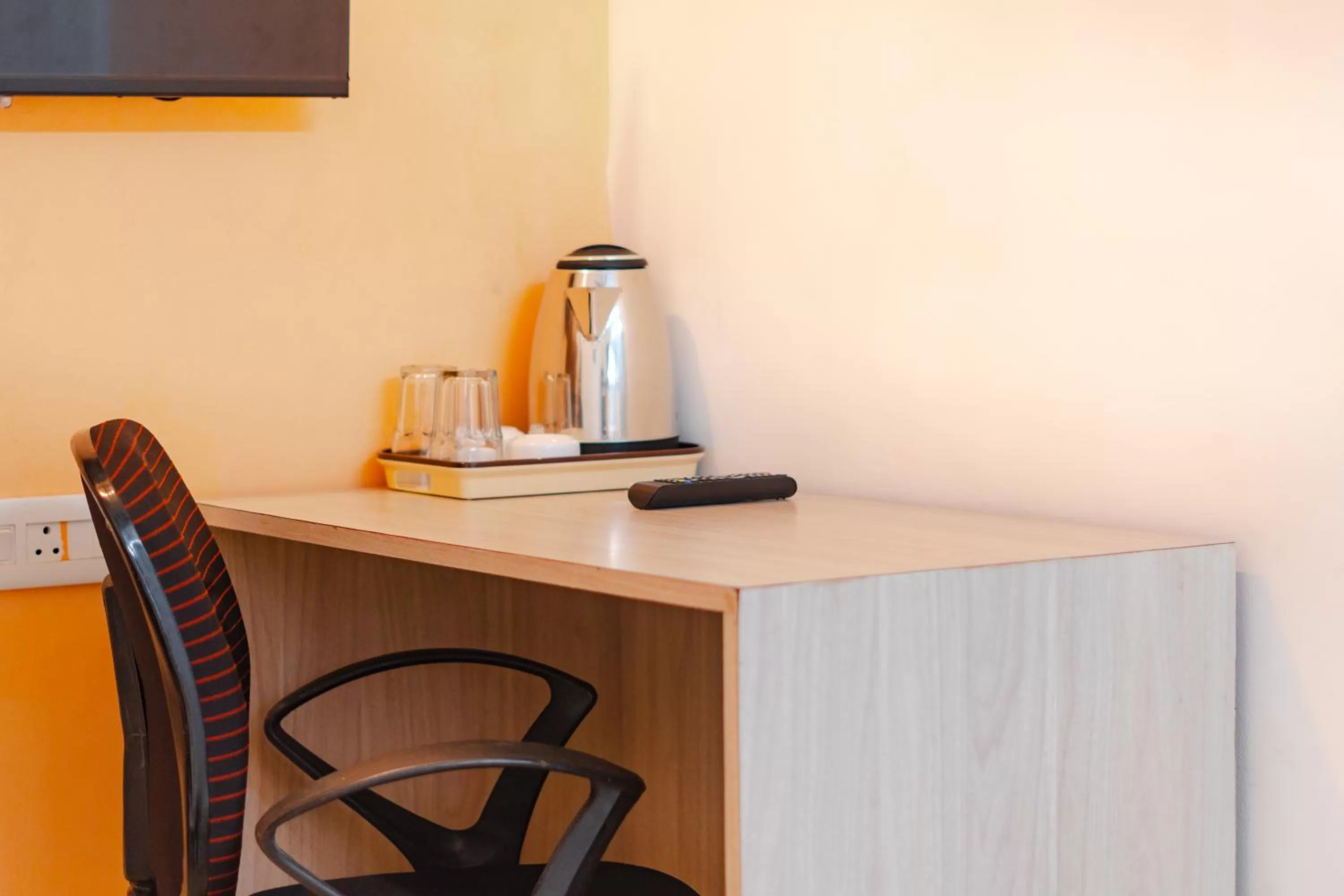 Bedroom in Itsy By Treebo - Opal Suites