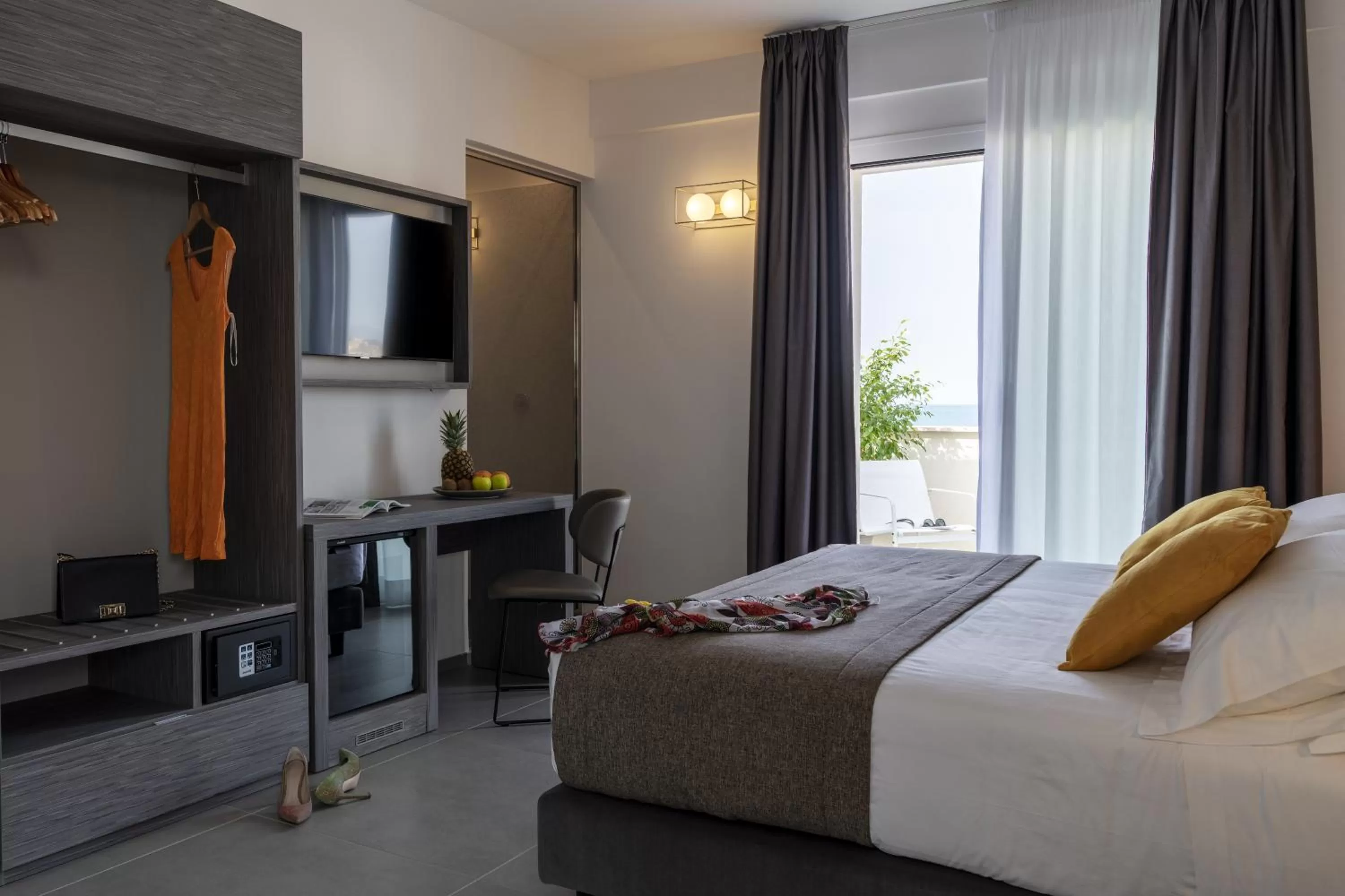 Bed in Resort La Battigia Beach & Spa