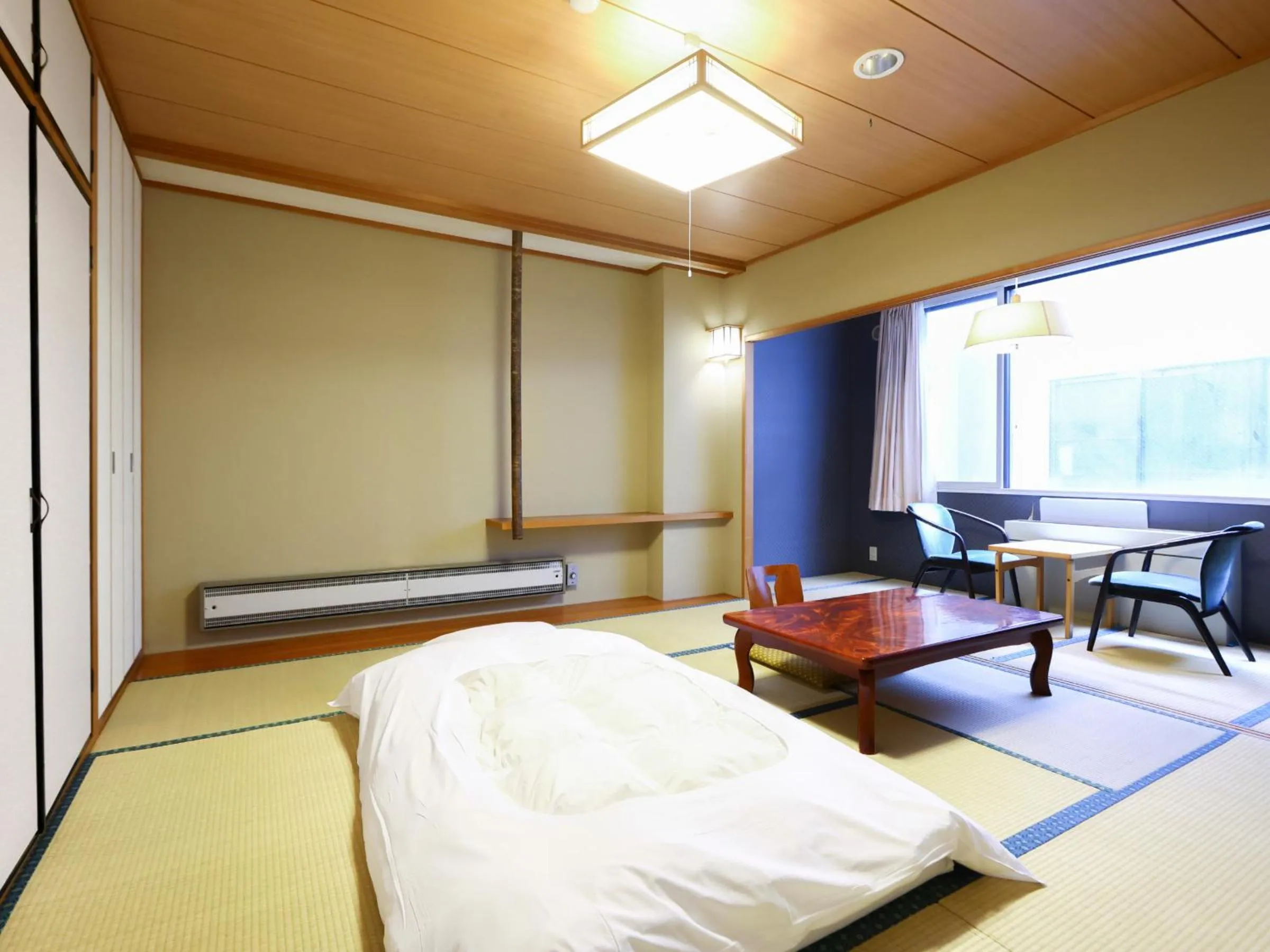 Photo of the whole room, Bed in Hotel Yudanaka