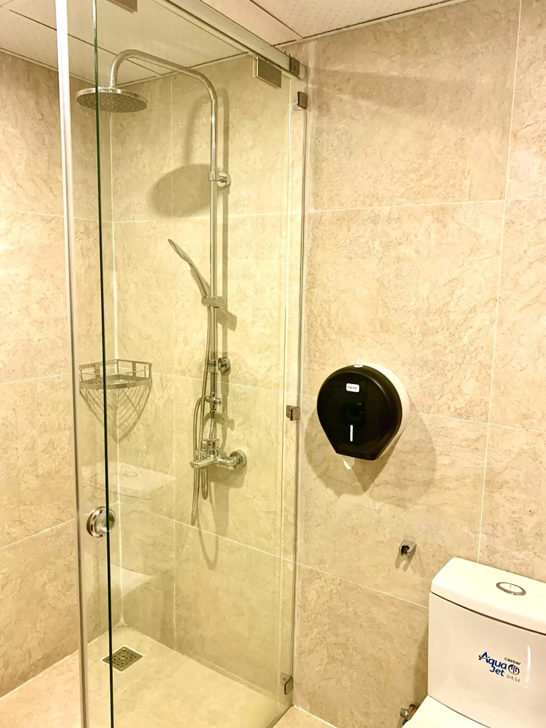 Shower in DE VIVRE HOI AN - Aman Boutique Hotel