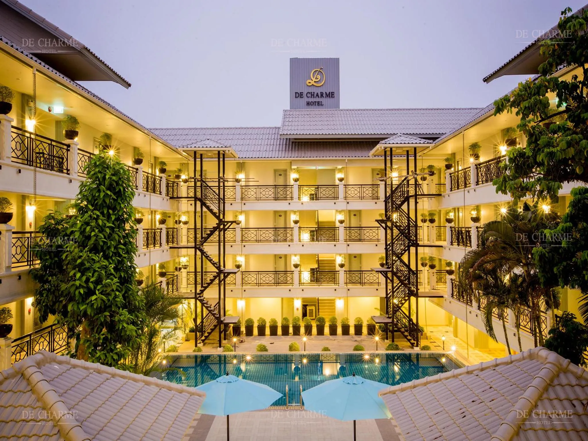 Swimming pool in Decharme Hotel